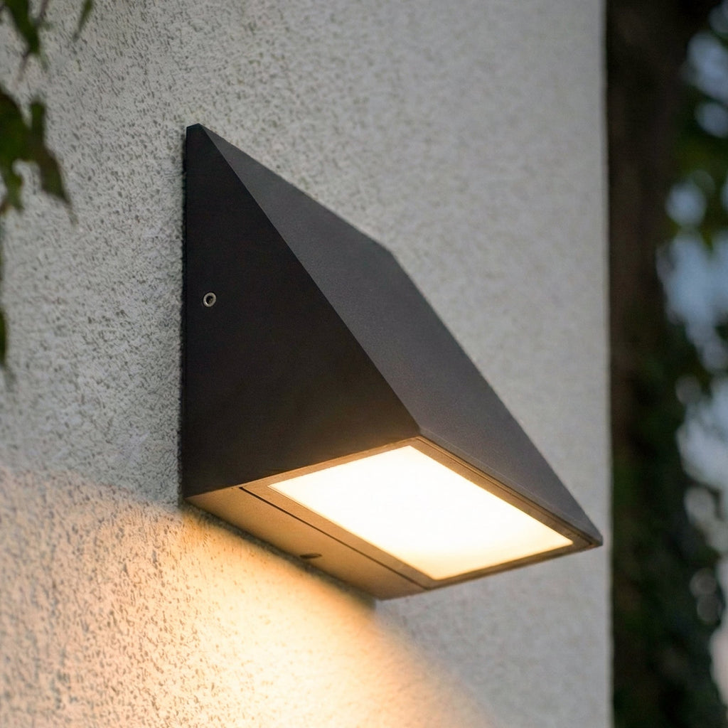 LED utevegglampe Triava svart aluminium forside