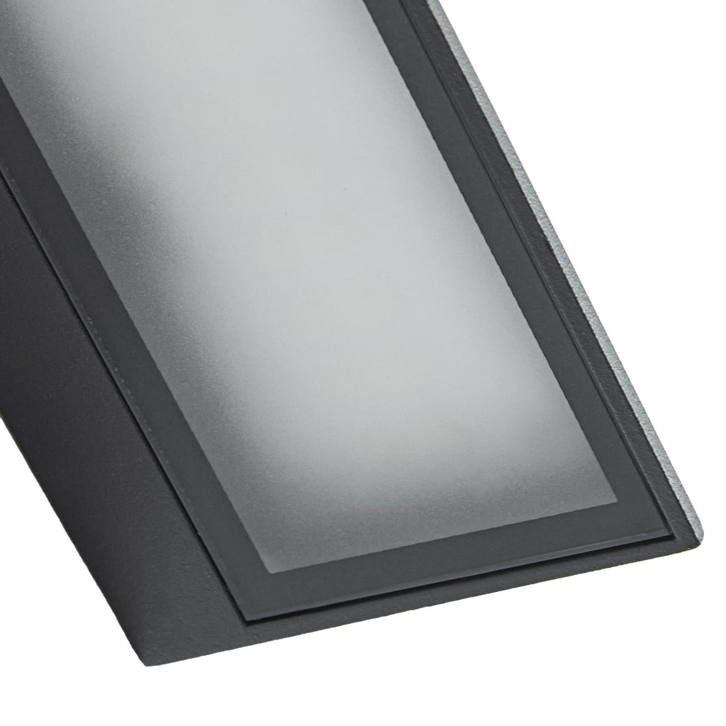LED utevegglampe Triava svart aluminium installasjon
