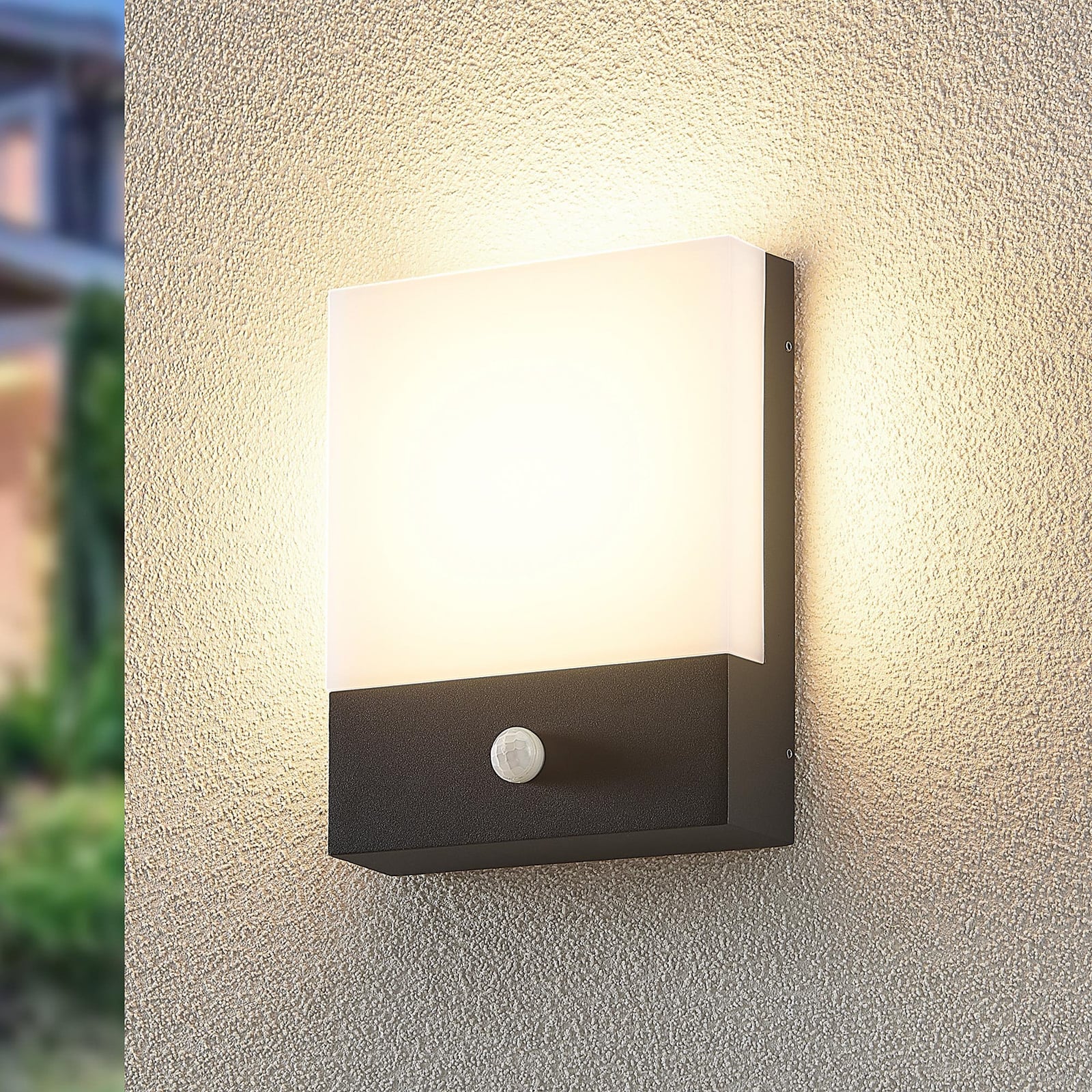 LED utevegglampe Vanira med bevegelsessensor antrasitt forfra