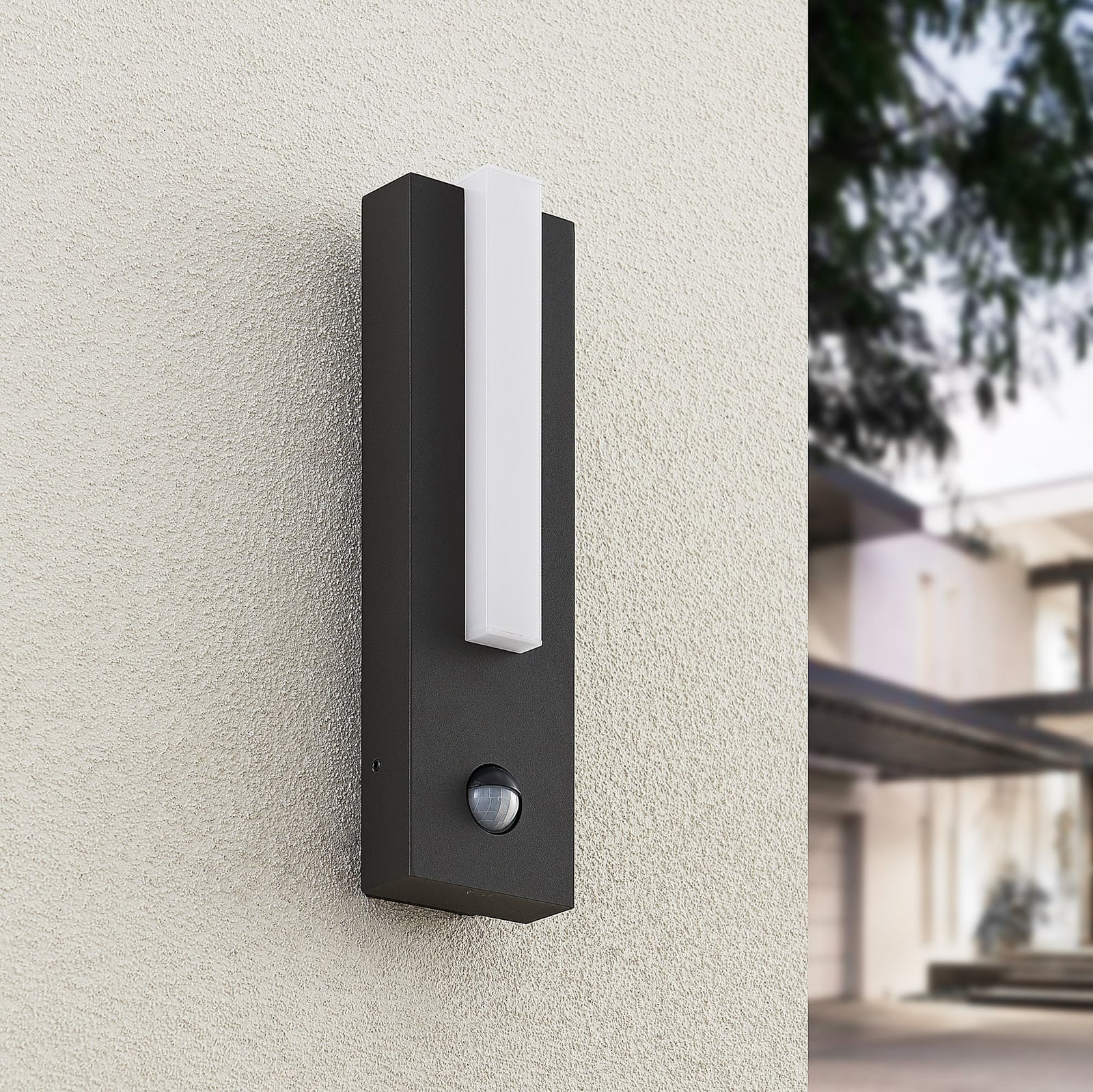 LED utevegglampe Virgalia med bevegelsessensor grafitt bakside