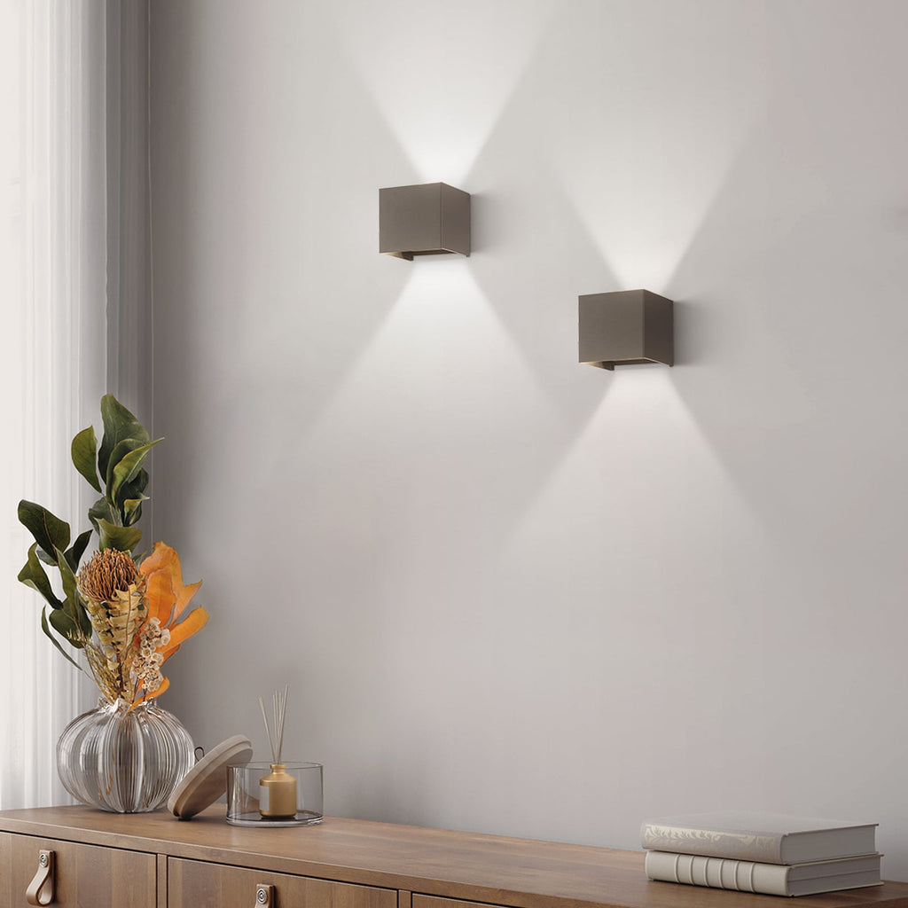 LED utevegglampe Wall kubisk svart 10x10 cm IP44 varm hvit LED-lys