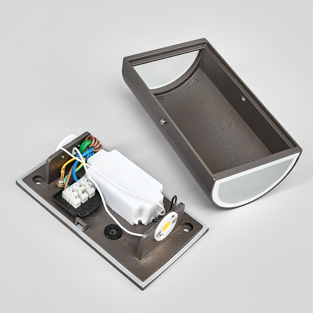 LED utevegglampe Weerd halvrund grafitt IP44 6W materialdetalj