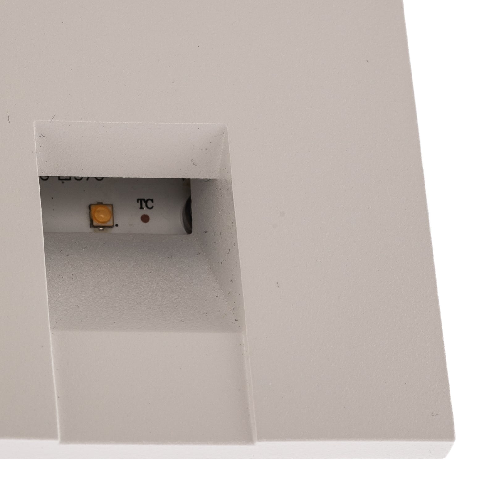 LED vegg innbyggingsspot Kit68 kvadratisk hvit aluminium monteringsdetalj