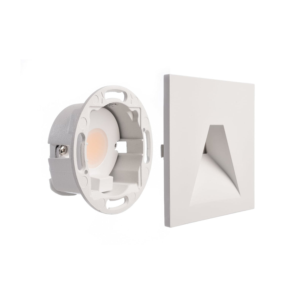 Montert LED vegginnbyggingslampe Alwaid hvit 7,5x7,5 cm vinklet i korridor