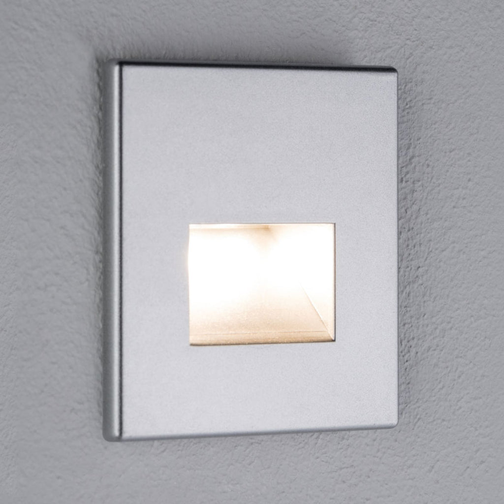 LED vegginnbyggingslampe Edge matt krom 8x8 cm varmhvit forfra