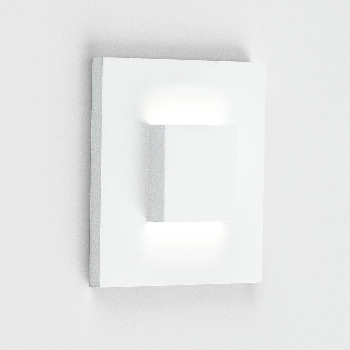 LED vegginnbyggingslampe LQ230 opp/ned hvit IP44 forfra