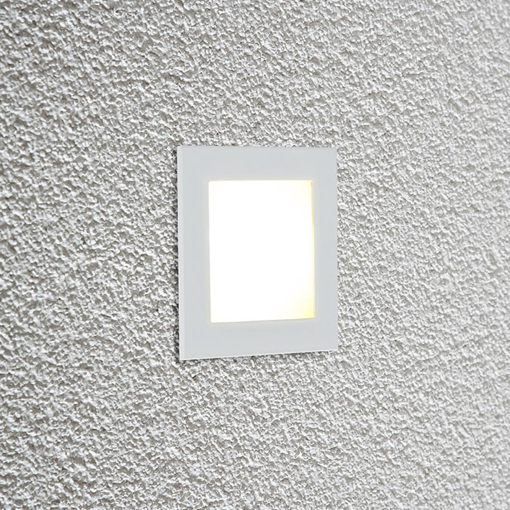 LED vegginnbyggingslampe P2180 aluminium hvit 9x9 cm bakside