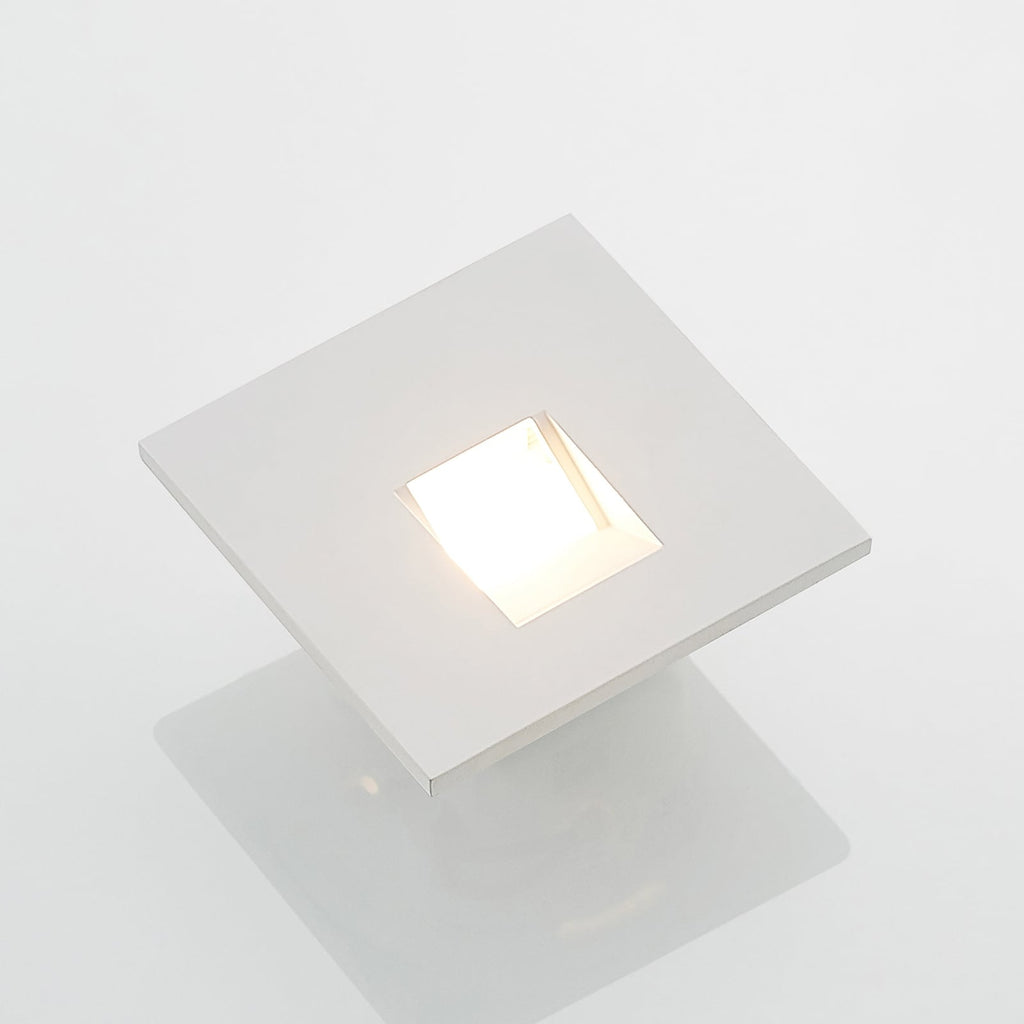 LED vegginnbyggingslampe Vexi hvit 7,5x7,5 cm dimbar CCT lys i gang