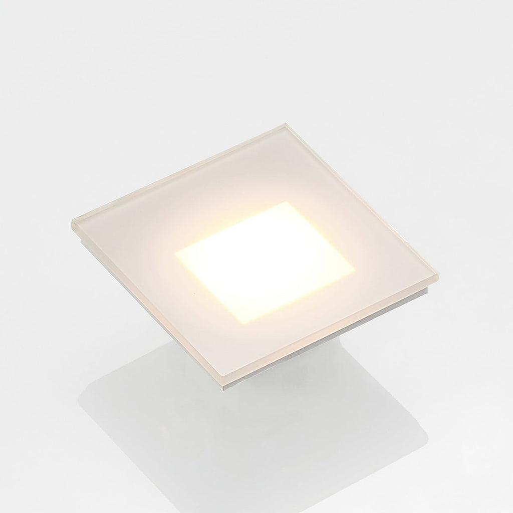 LED vegginnbyggingslampe Vexi hvit 7,8x7,8 cm dimbar CCT lysdetalj