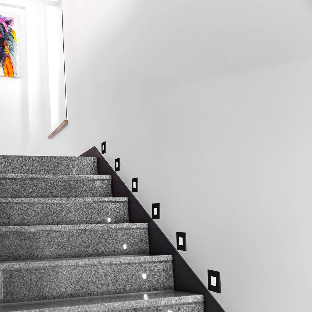 Nærbilde av LED lyskilde i LED vegginnbyggingsspot antrasitt 7,6x7,6 cm IP44 - EVN