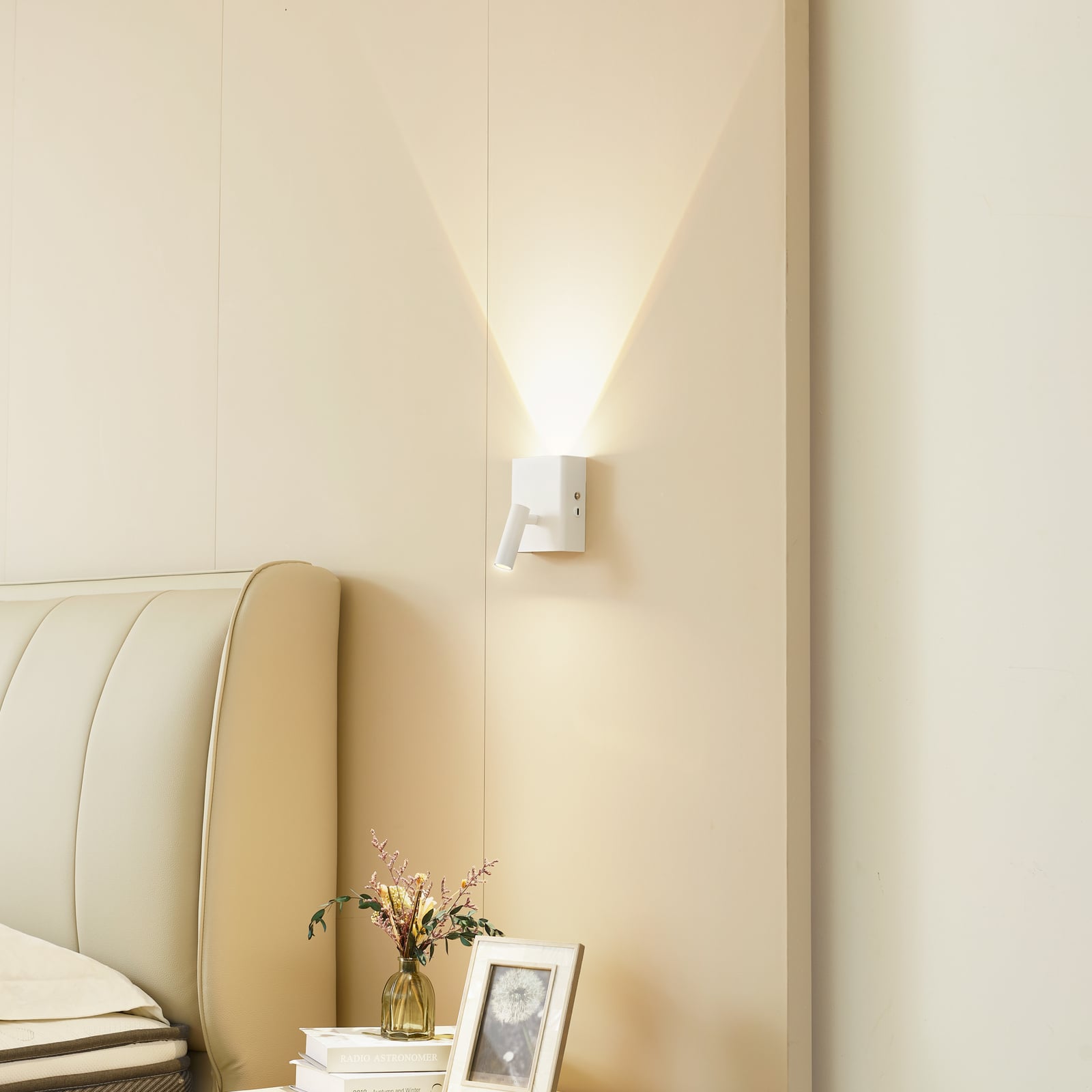 LED vegglampe Agit oppladbar med berøringsdimmer hvit bakside