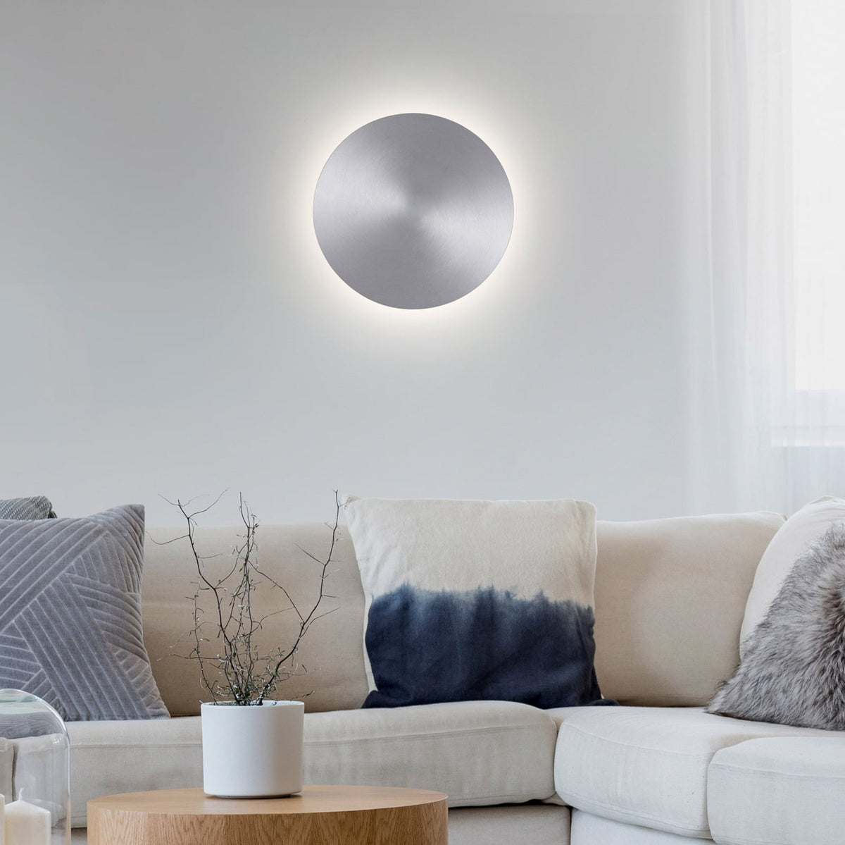 LED vegglampe Akku Puntua dimbar Ø25 cm aluminium bakside