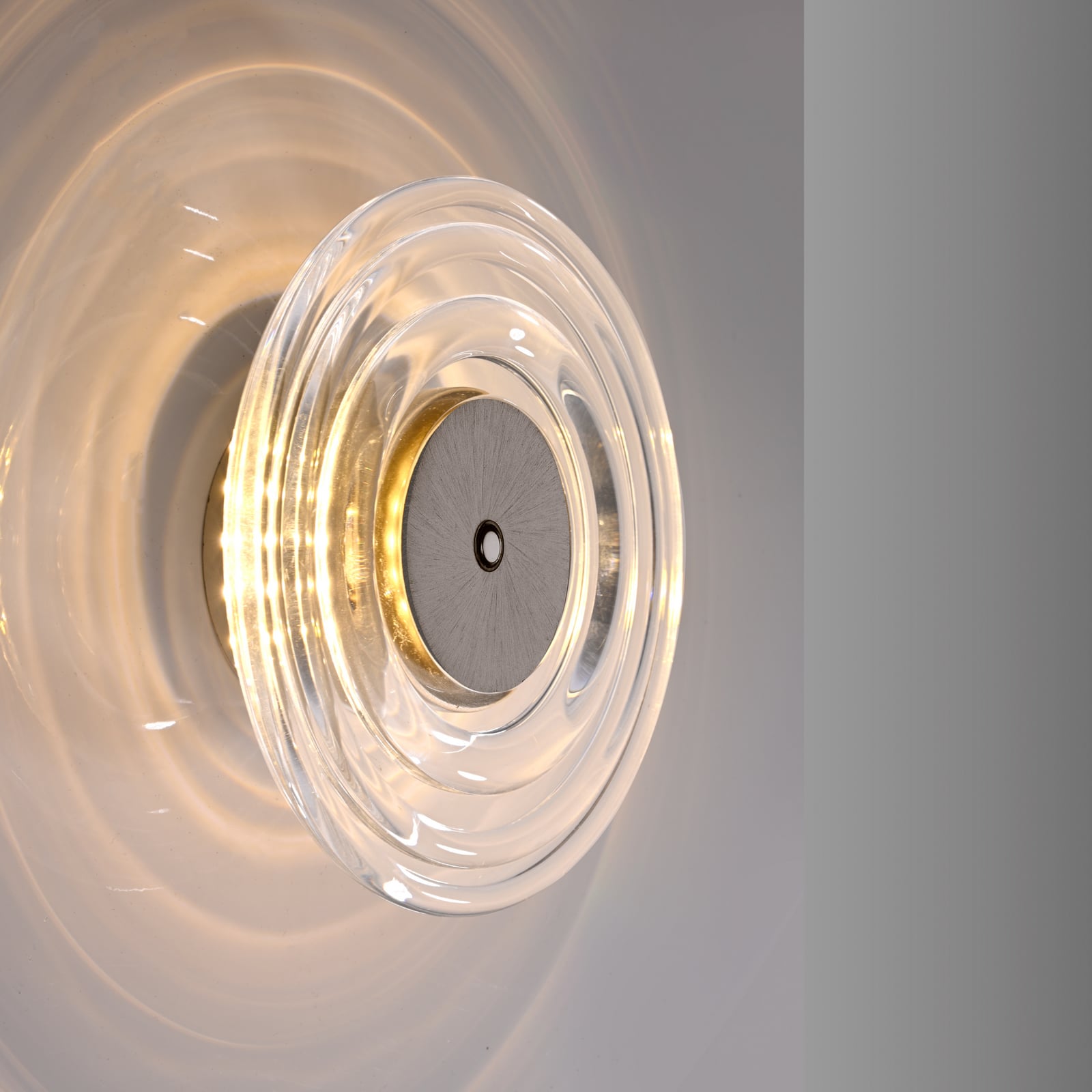 LED vegglampe Akku-Sono dimbar glass klar Ø18 cm lyseffekt