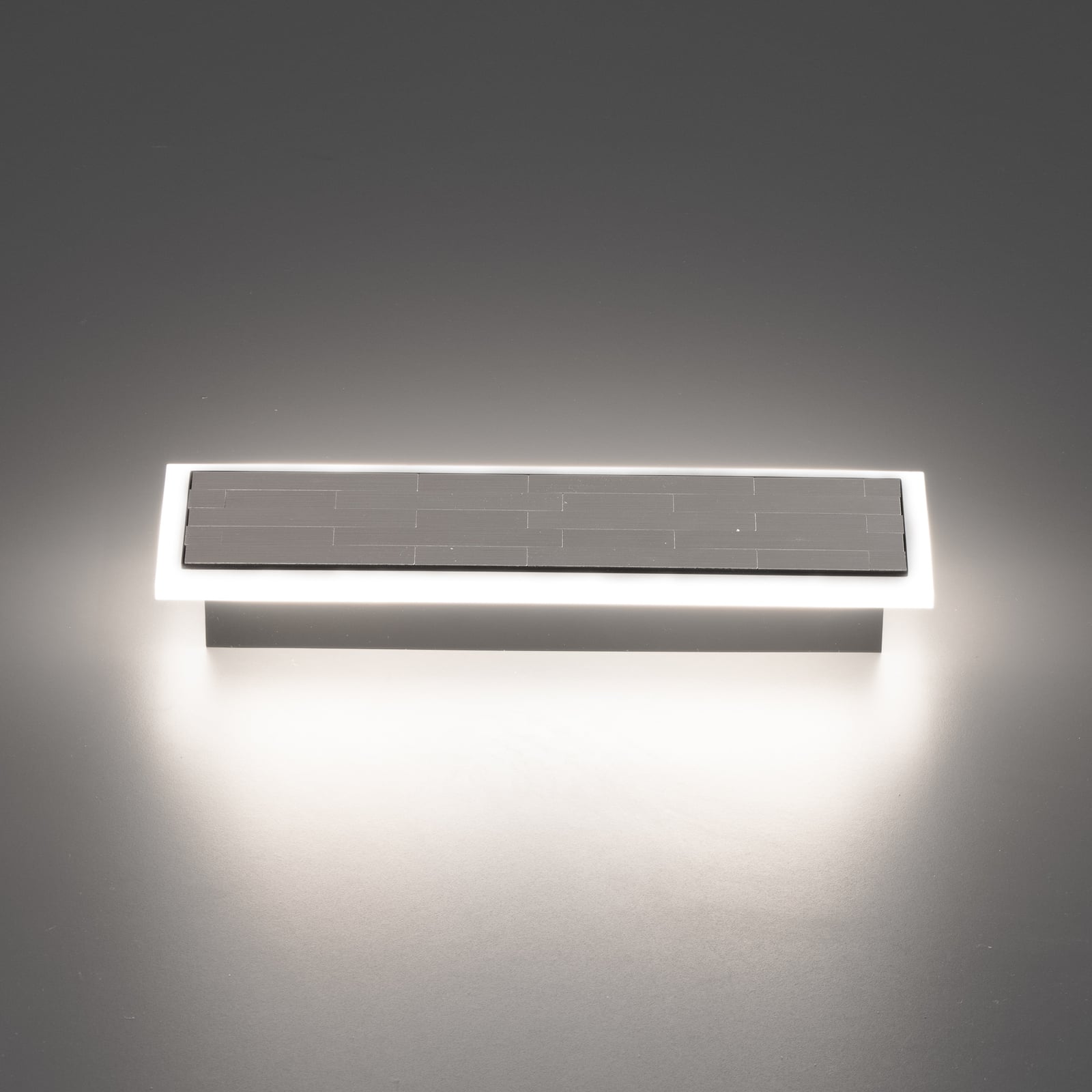 LED vegglampe Aluro nikkel CCT dimbar 8W 33 cm detalj