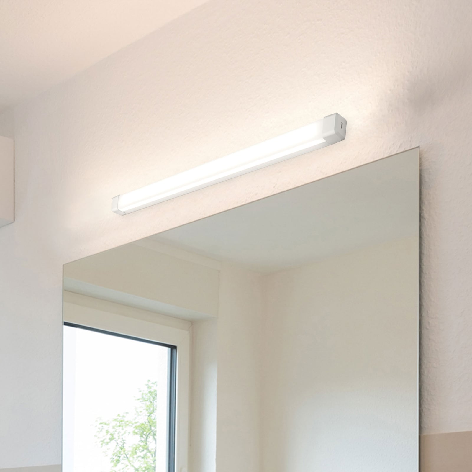 LED vegglampe Baleva hvit plast 50 cm front