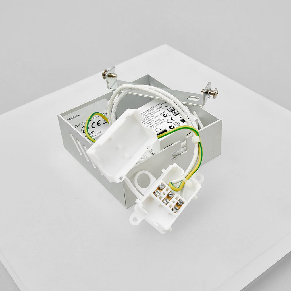 LED vegglampe Berlind hvit akryl 26x26 cm detalj metallramme