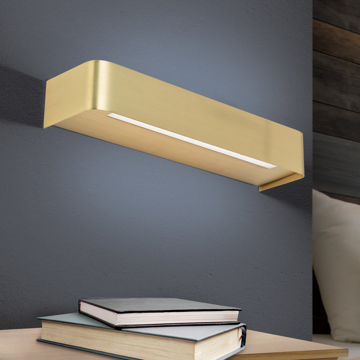 LED vegglampe Bernhard opp/ned messing matt 30 cm forfra