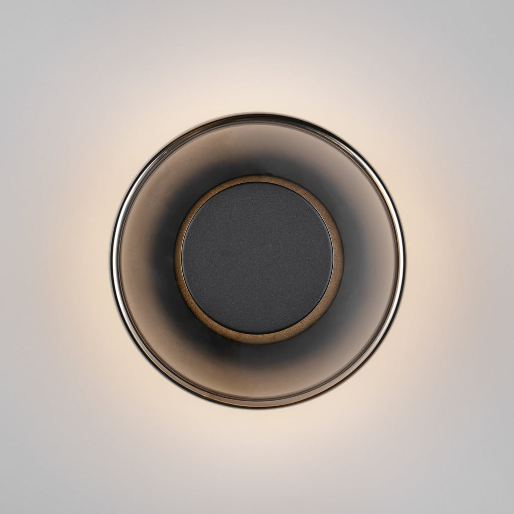 LED vegglampe Celeste dimbar glass svart/krom Ø22 cm lysbilde
