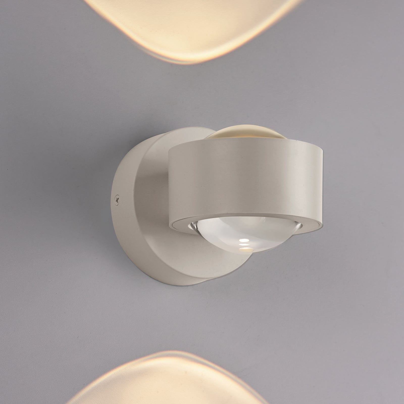 LED vegglampe Chia opp og ned sand 3000K forfra