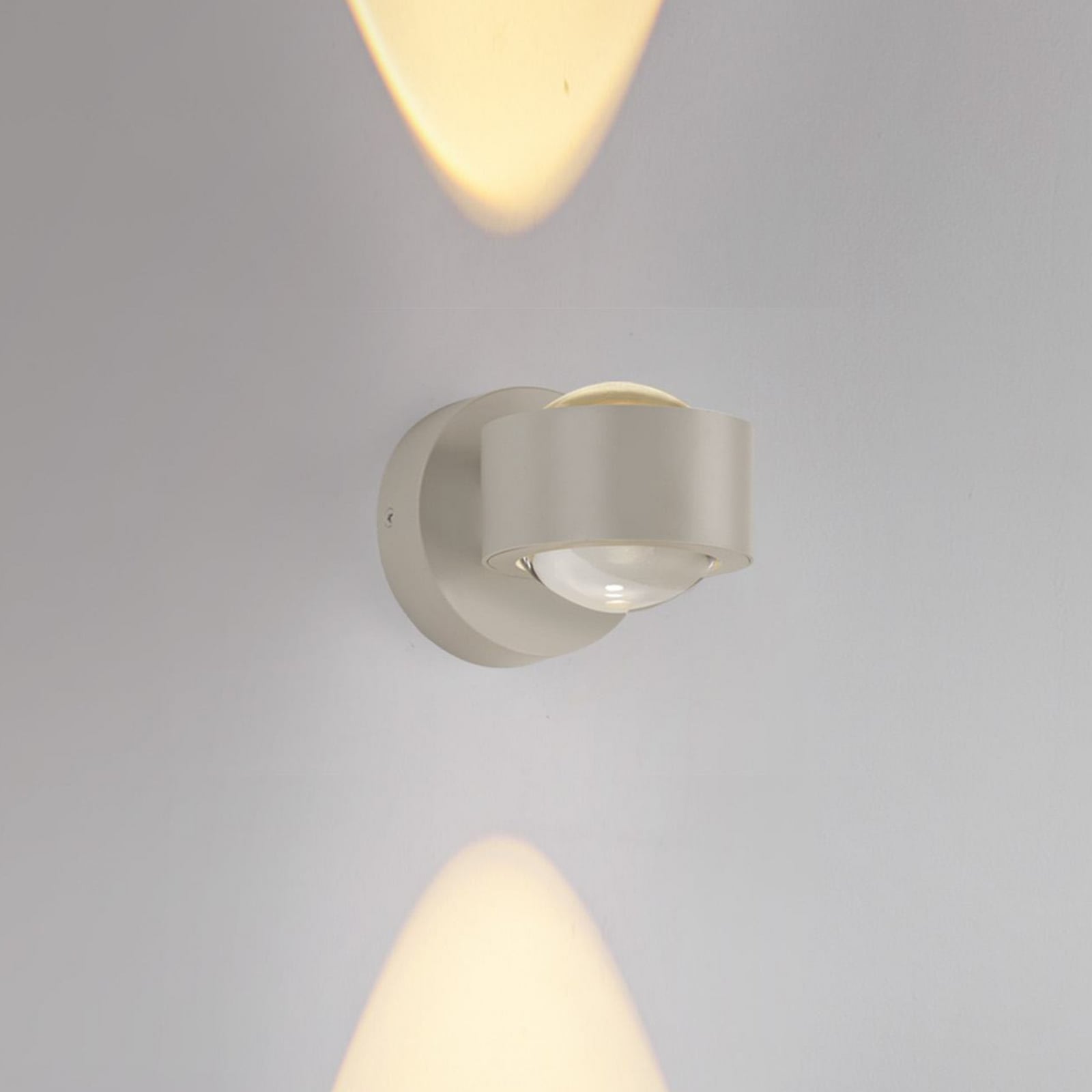 LED vegglampe Chia oppladbar med fjernkontroll sand forfra