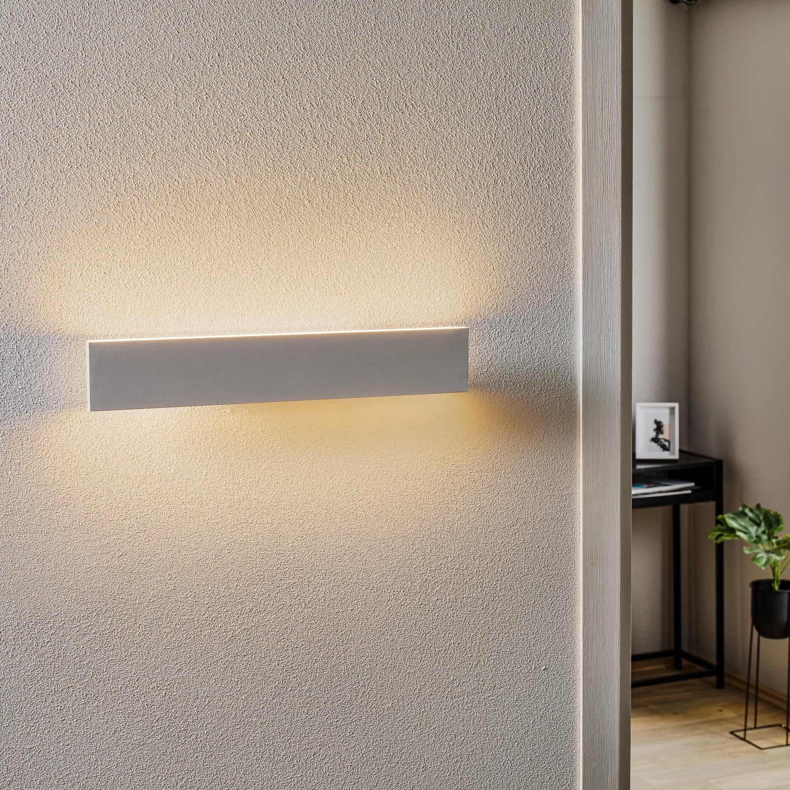 LED vegglampe Concha hvit 47 cm dimbar opp og ned bakside