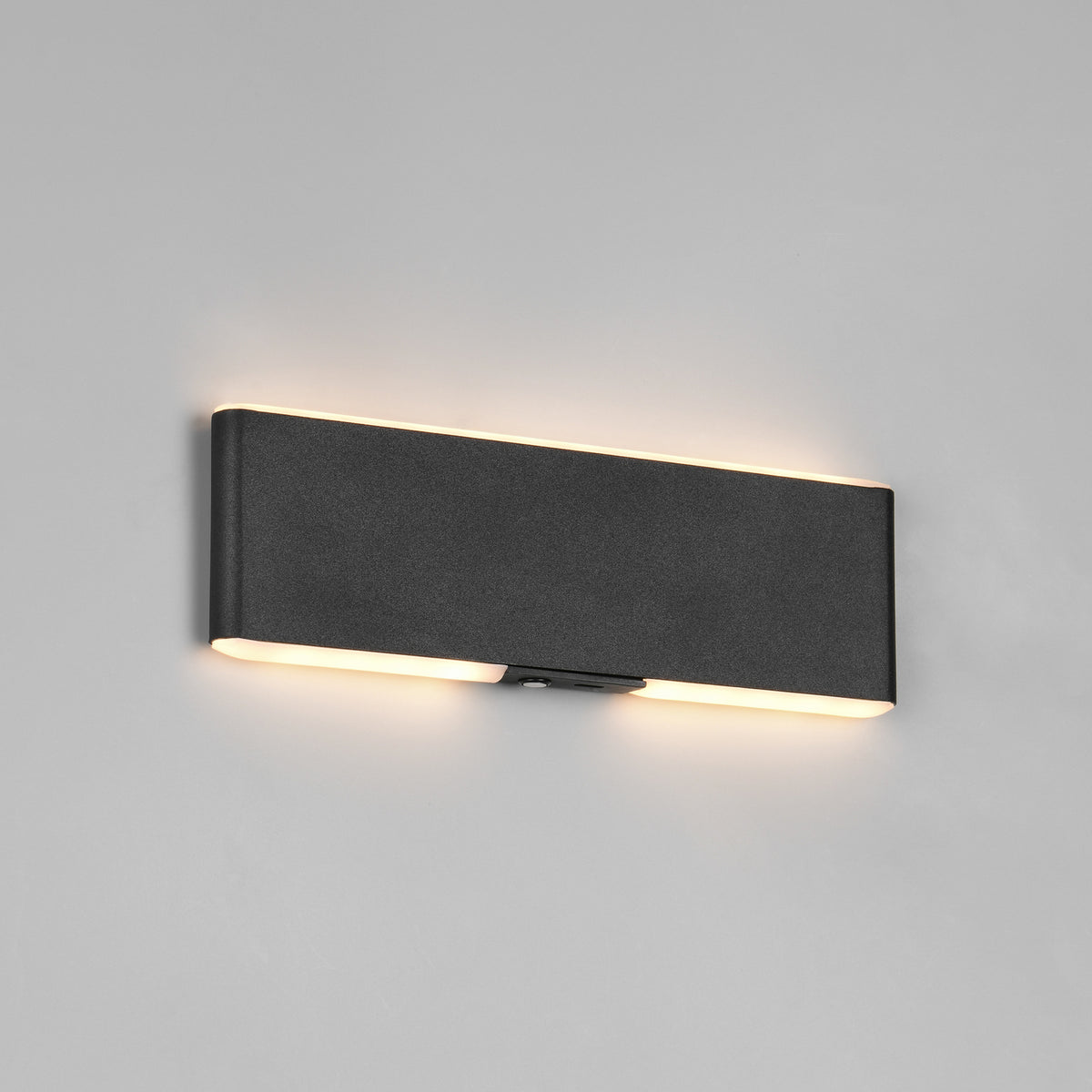 LED vegglampe Conchita oppladbar CCT dimbar svart 22 cm forfra