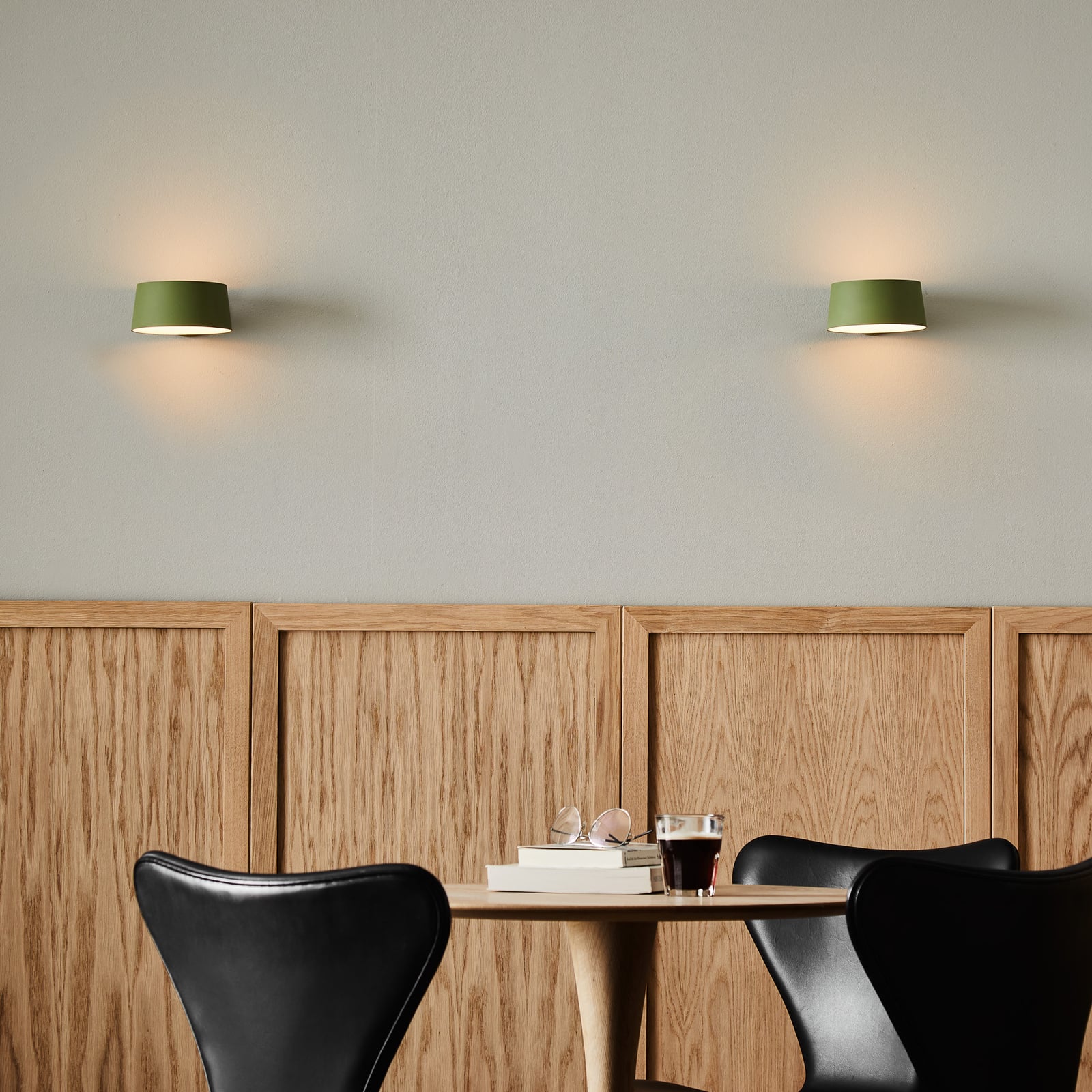LED vegglampe Cookie grønn aluminium dimbar Ø15 cm bakside