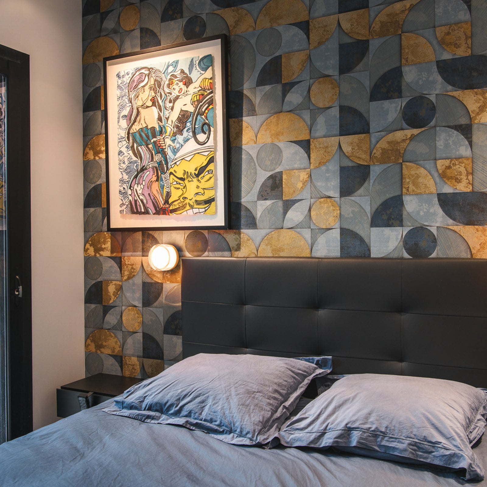 LED vegglampe Cyft svart detalj