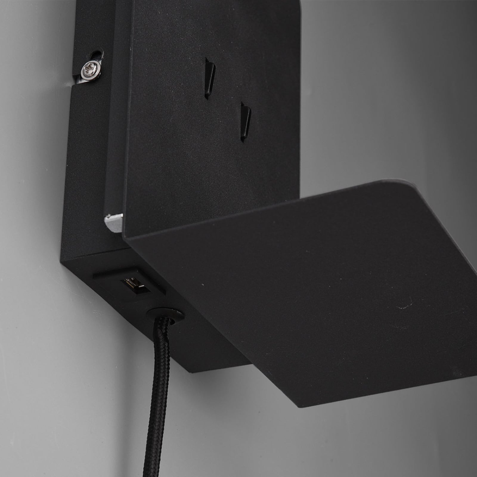 USB-port på LED vegglampe Element med hylle svart matt 16 cm