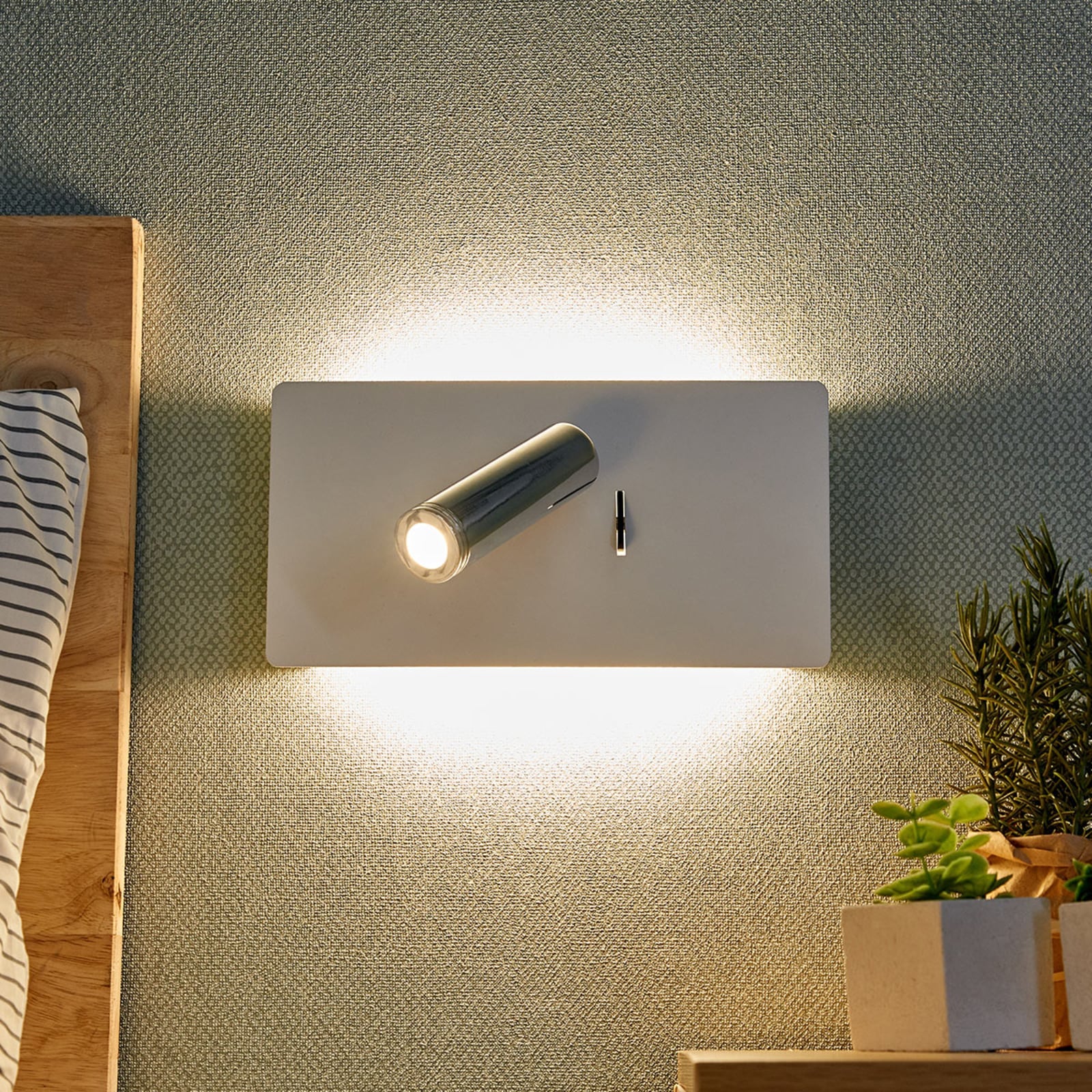 LED vegglampe Elske montert på vegg ved seng