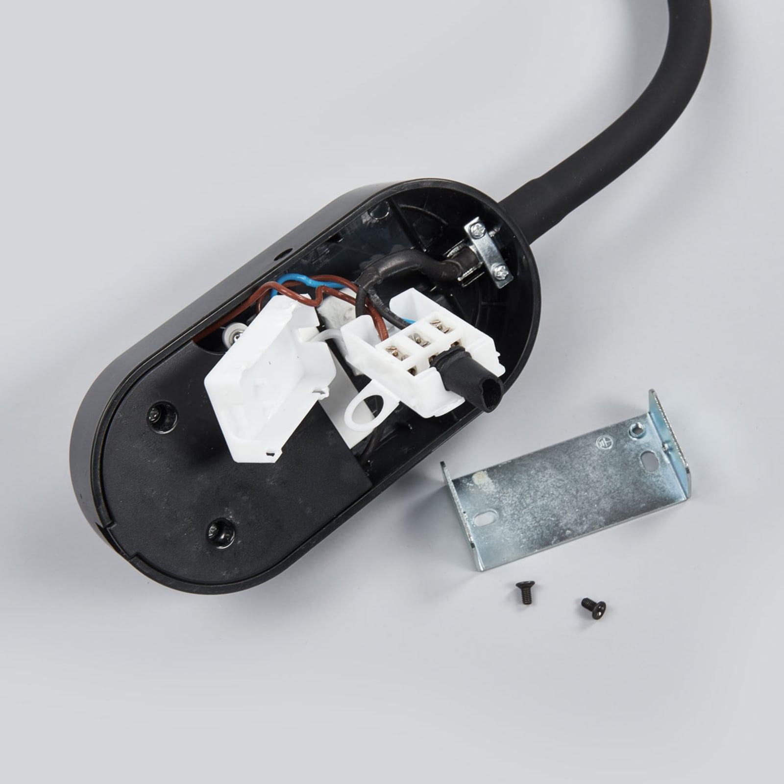 LED vegglampe Enna svart med bryter og USB USB-port detalj