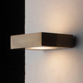 LED-vegglampe Fix opp/ned dimbar gull 2700K forfra