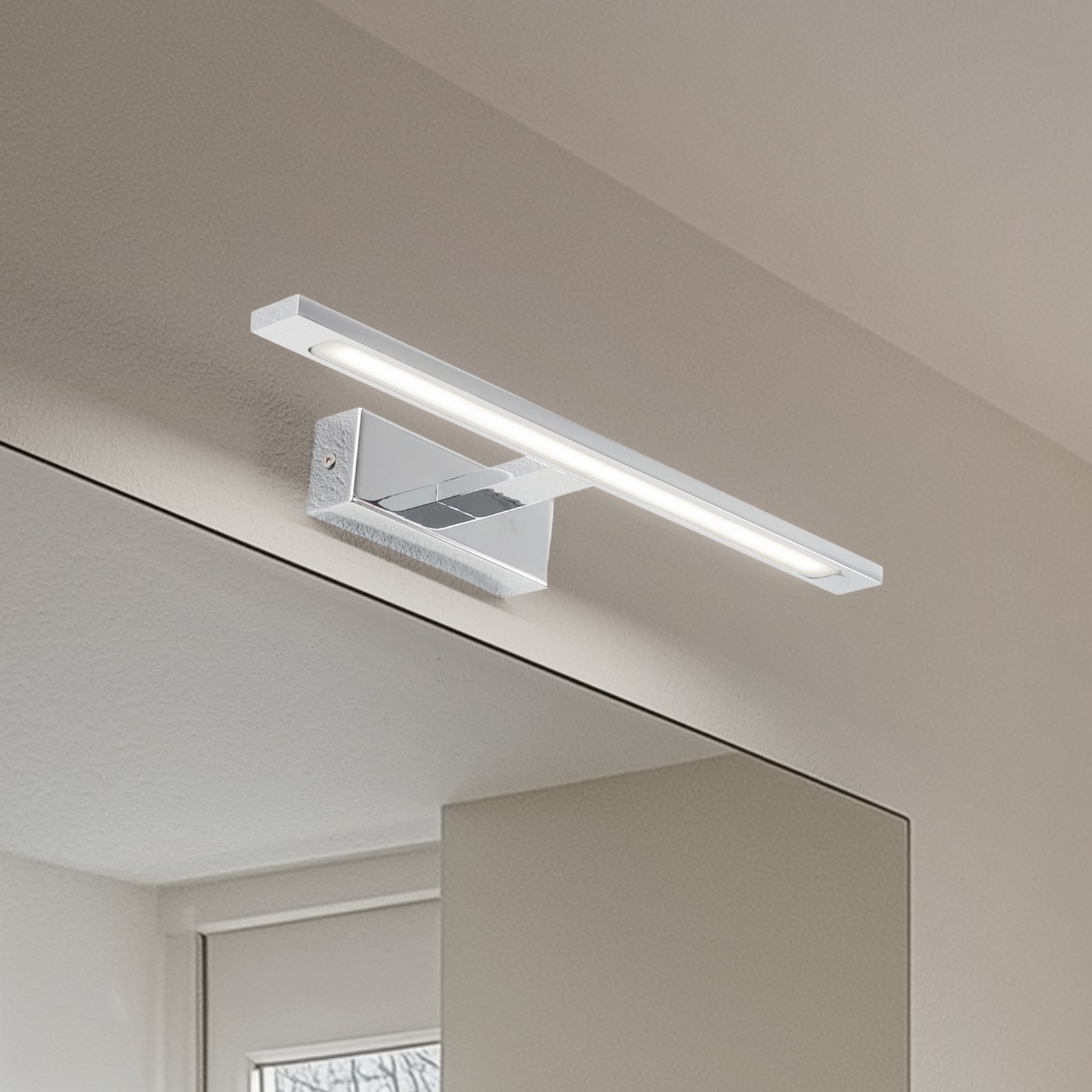 LED vegglampe Gallery krom metall forfra