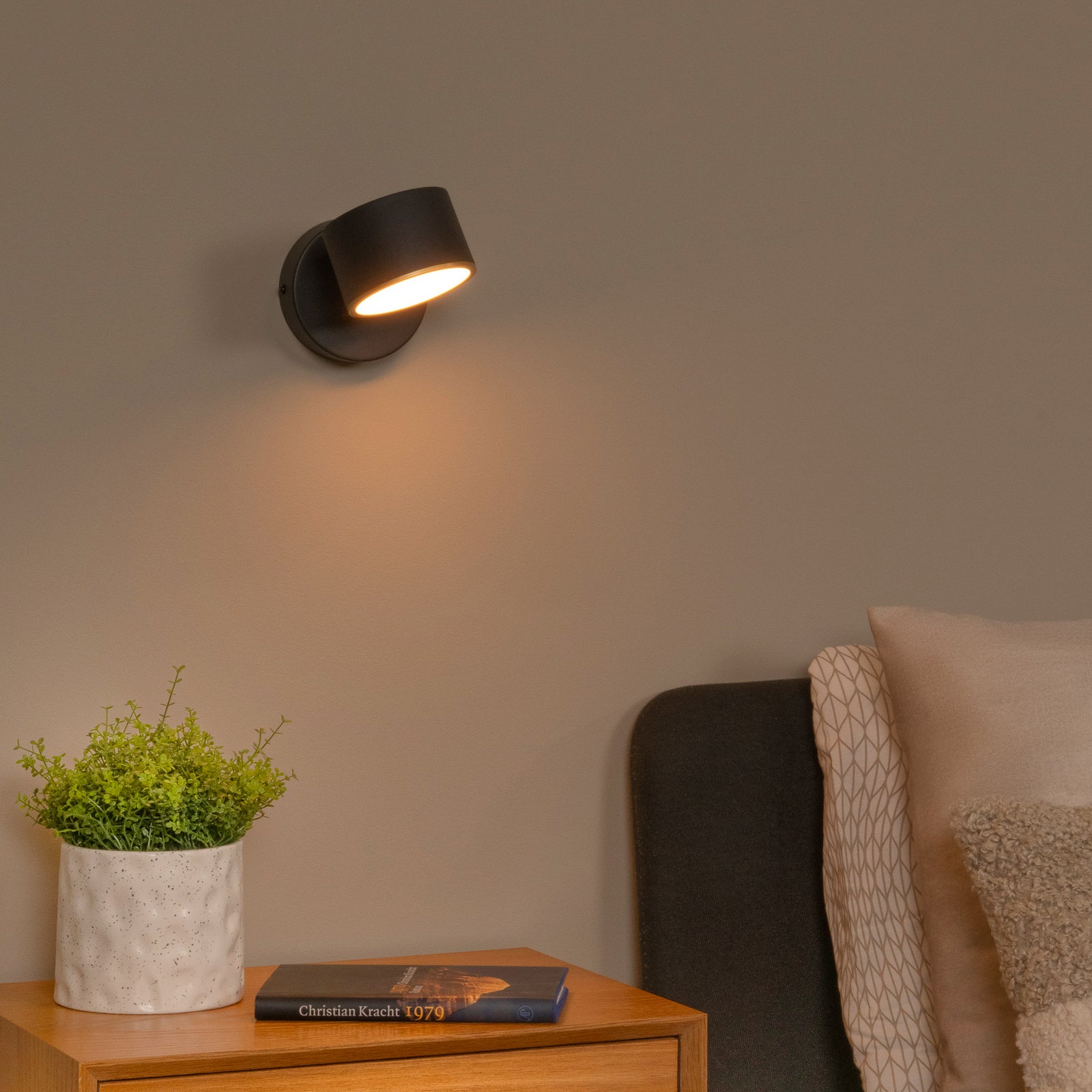 LED vegglampe Gian svart metall dimbar berøringsdimmer bakside