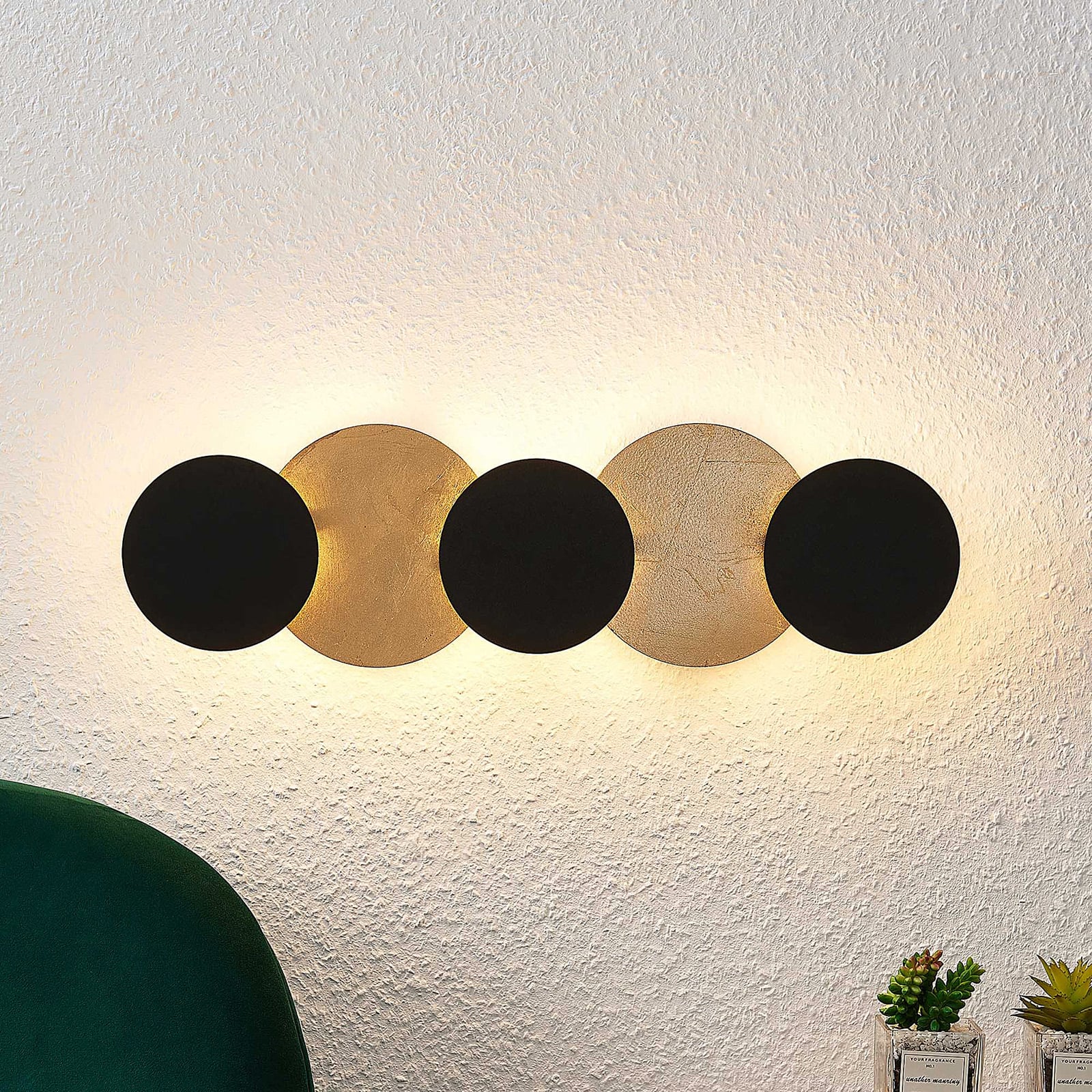 LED vegglampe Grazyna svart/gull 5-lys lysdetalj