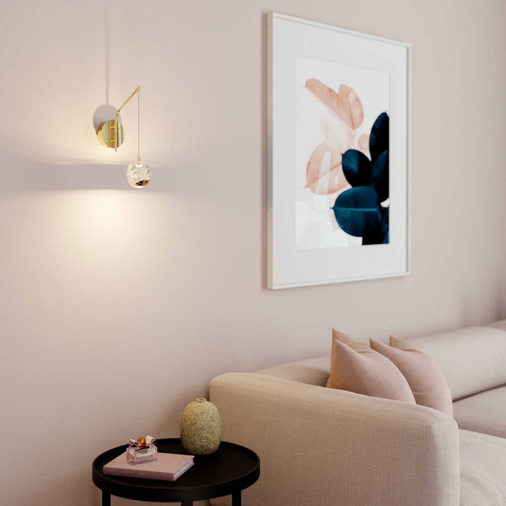 LED vegglampe Hayley gullfarget glass kuleformet bakside