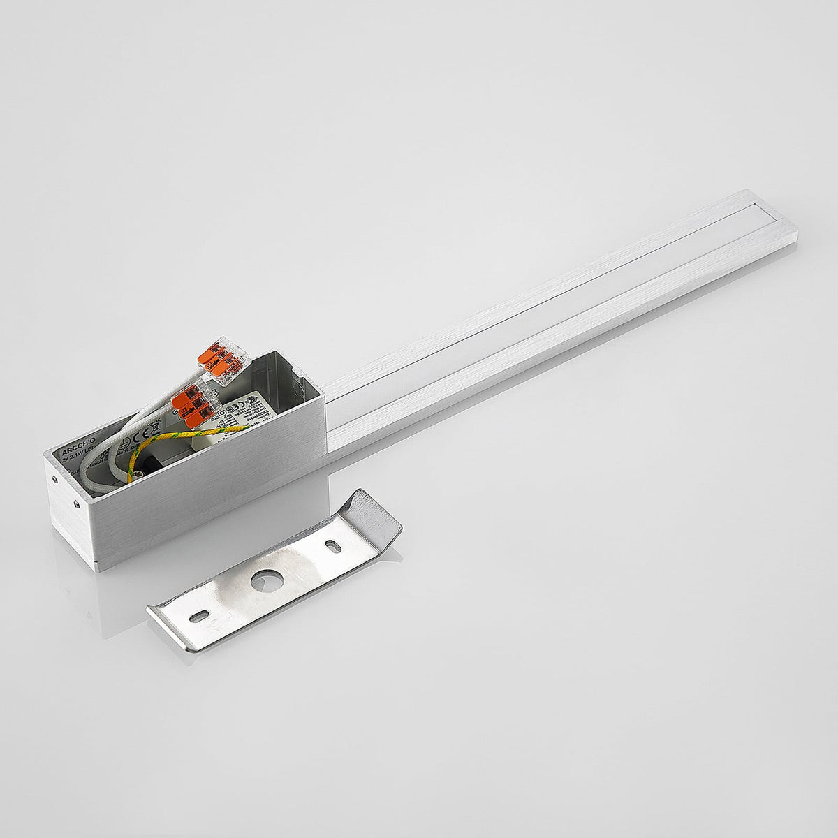 LED vegglampe Ivano aluminium børstet 43 cm nærbilde av materiale