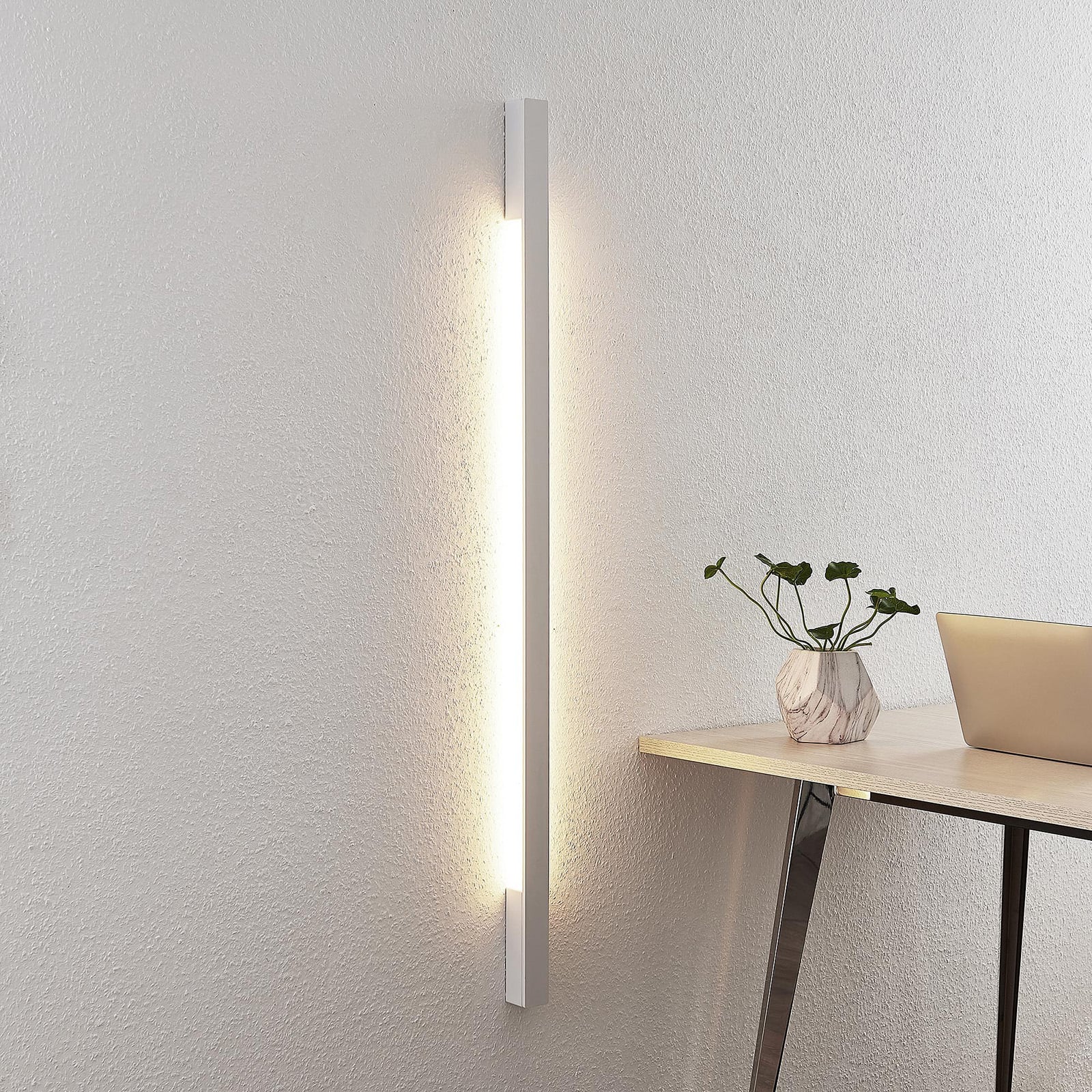 LED vegglampe Ivano aluminium hvit 130 cm bakside