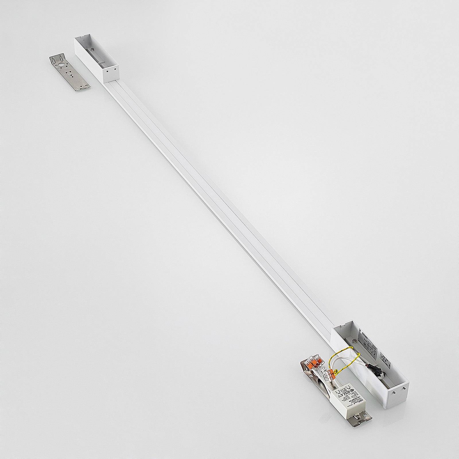 LED vegglampe Ivano aluminium hvit 130 cm helhetlig utsikt