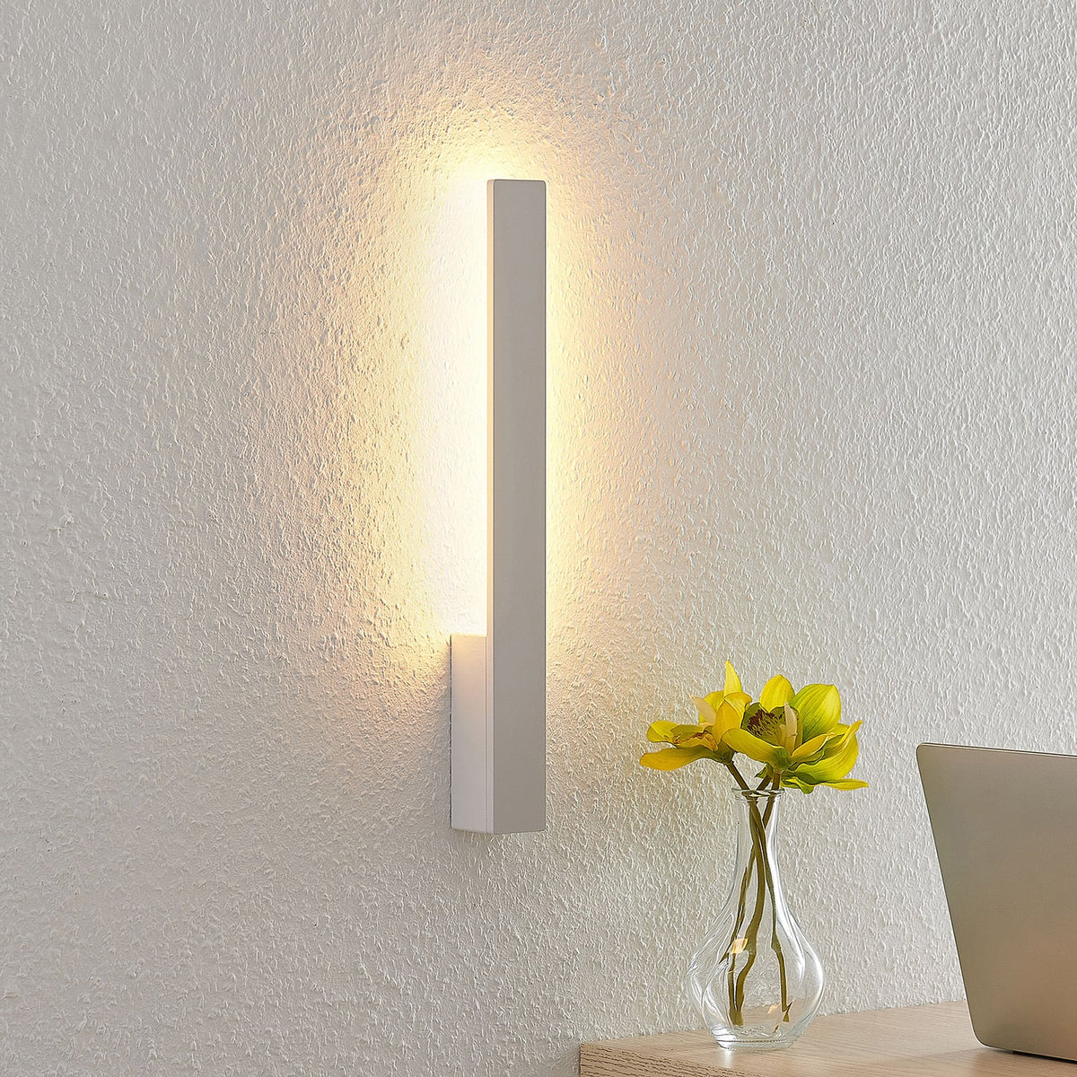 LED vegglampe Ivano hvit aluminium 42,5 cm bakside