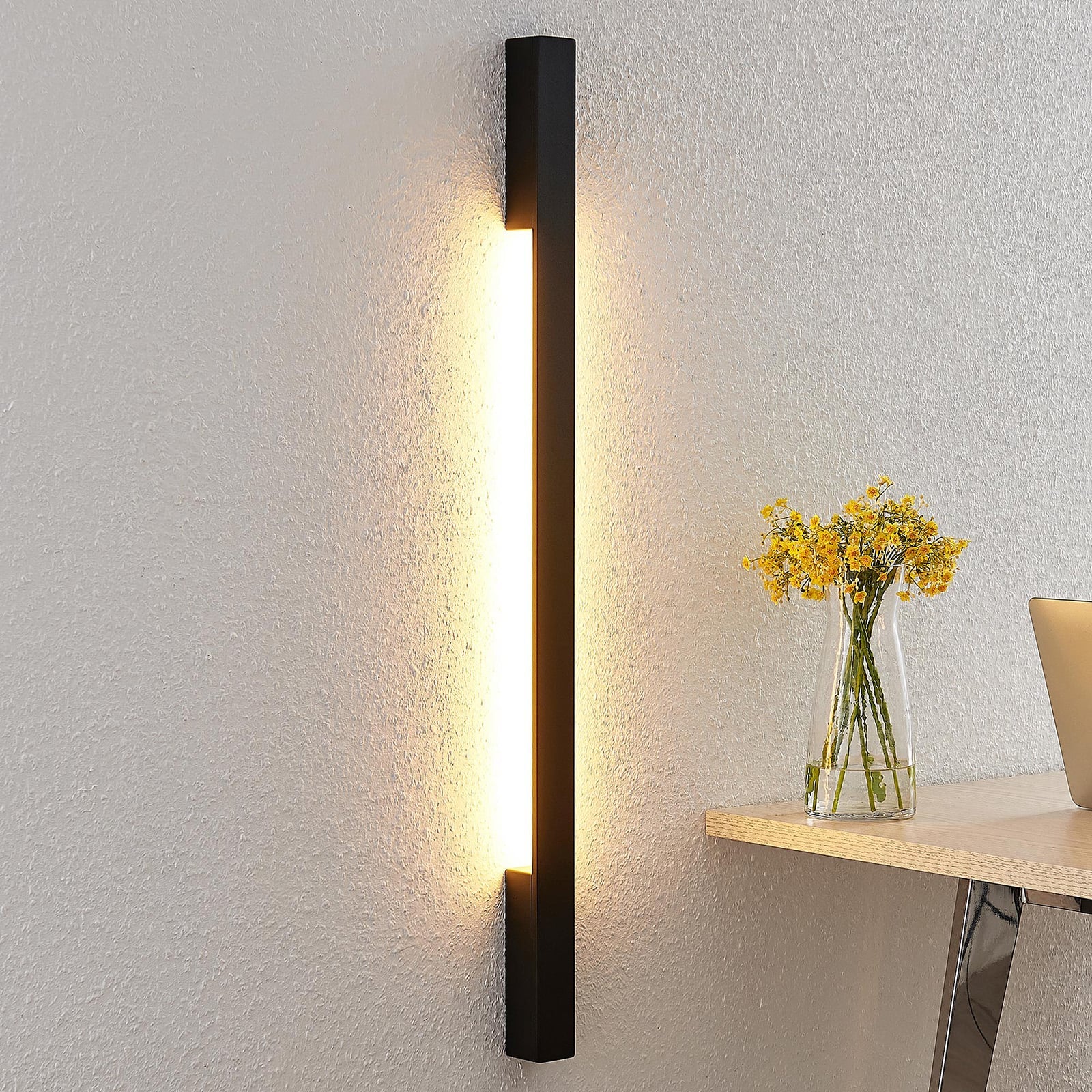 LED vegglampe Ivano indirekte lys svart 91 cm front