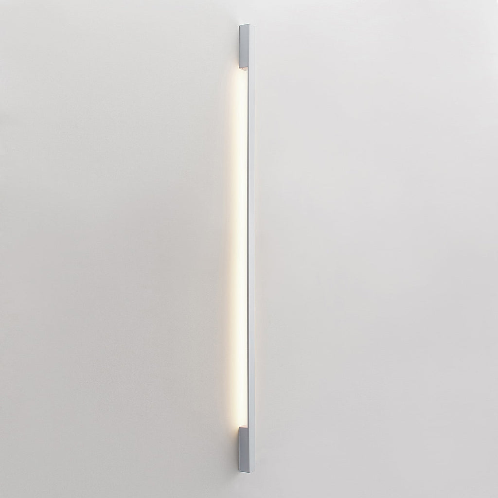 LED vegglampe Ivano montert i gang