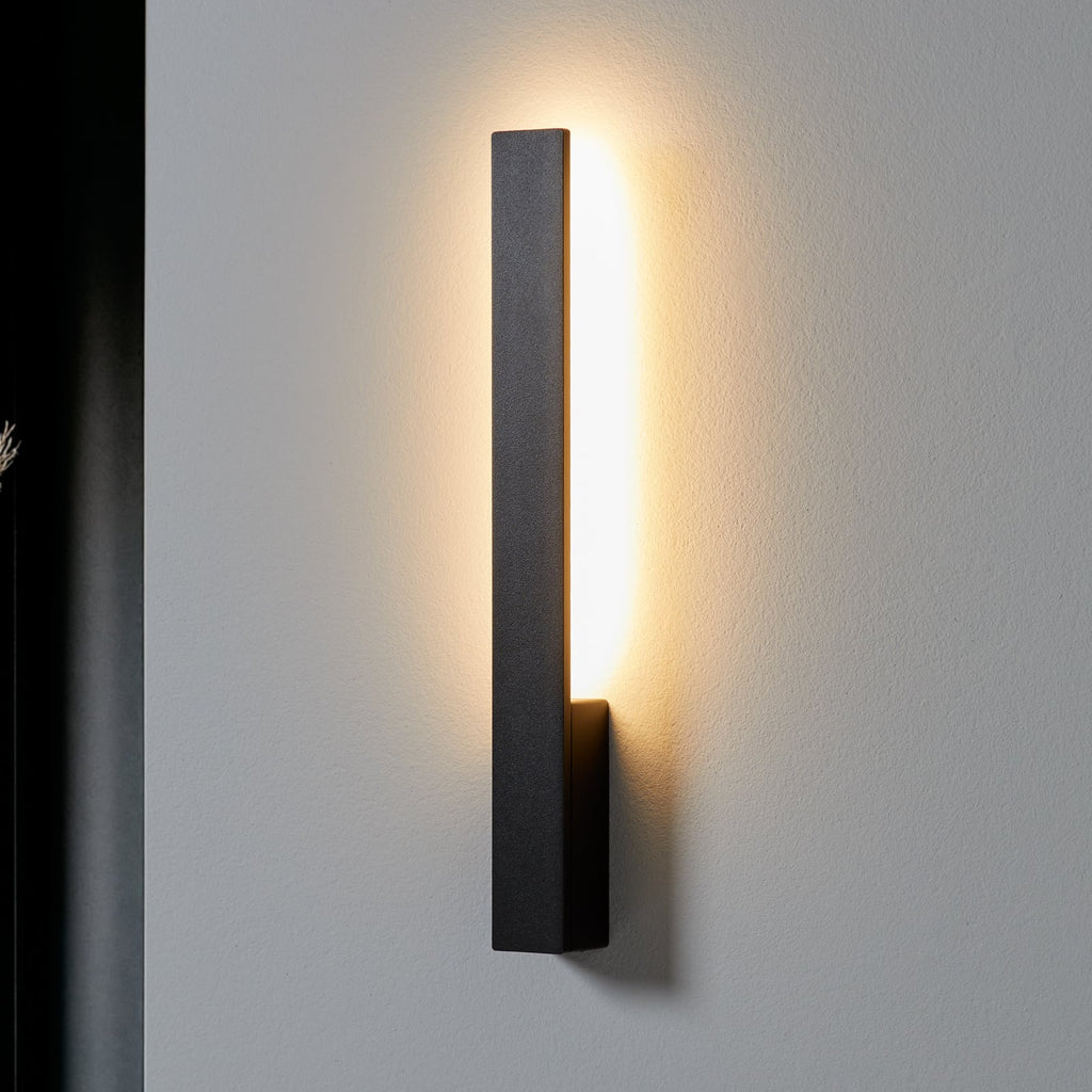 LED vegglampe Ivano svart aluminium forfra