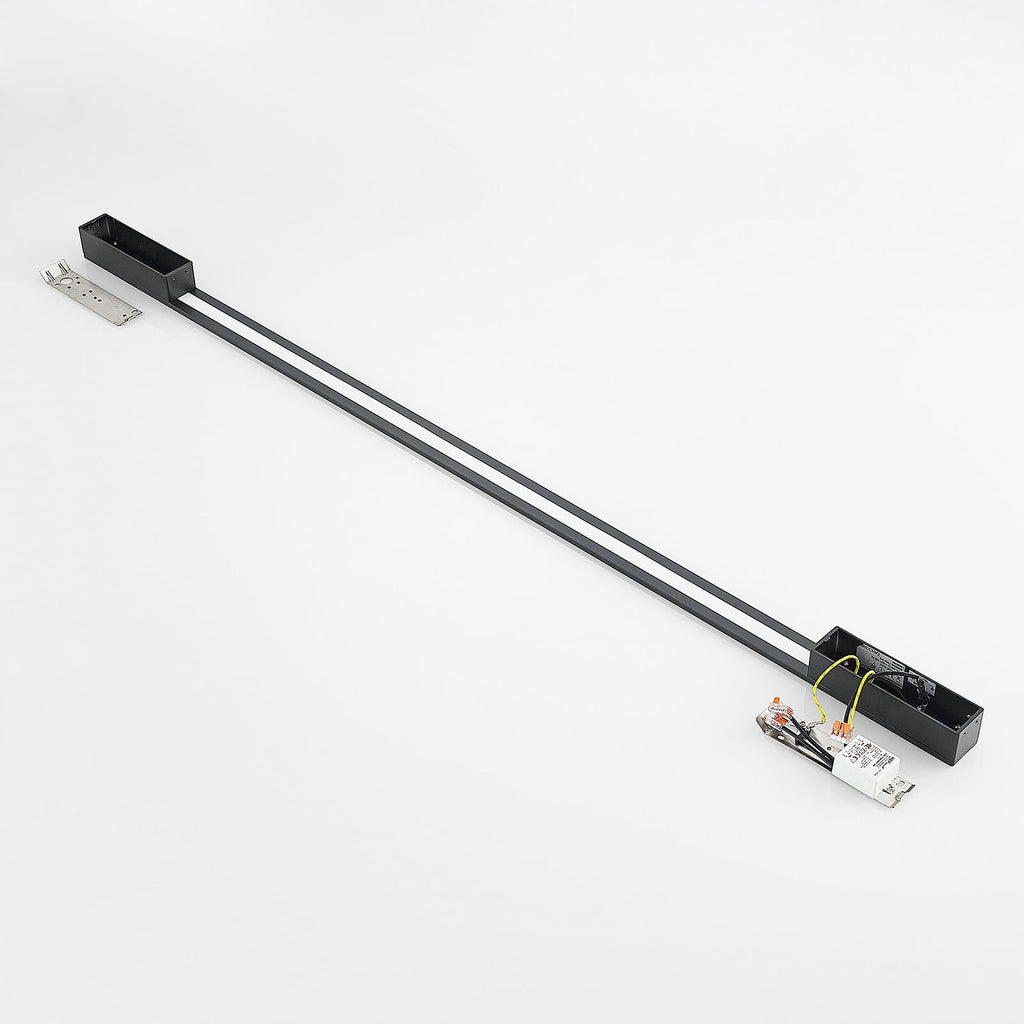 LED vegglampe Ivano svart aluminium 130 cm festedetalj