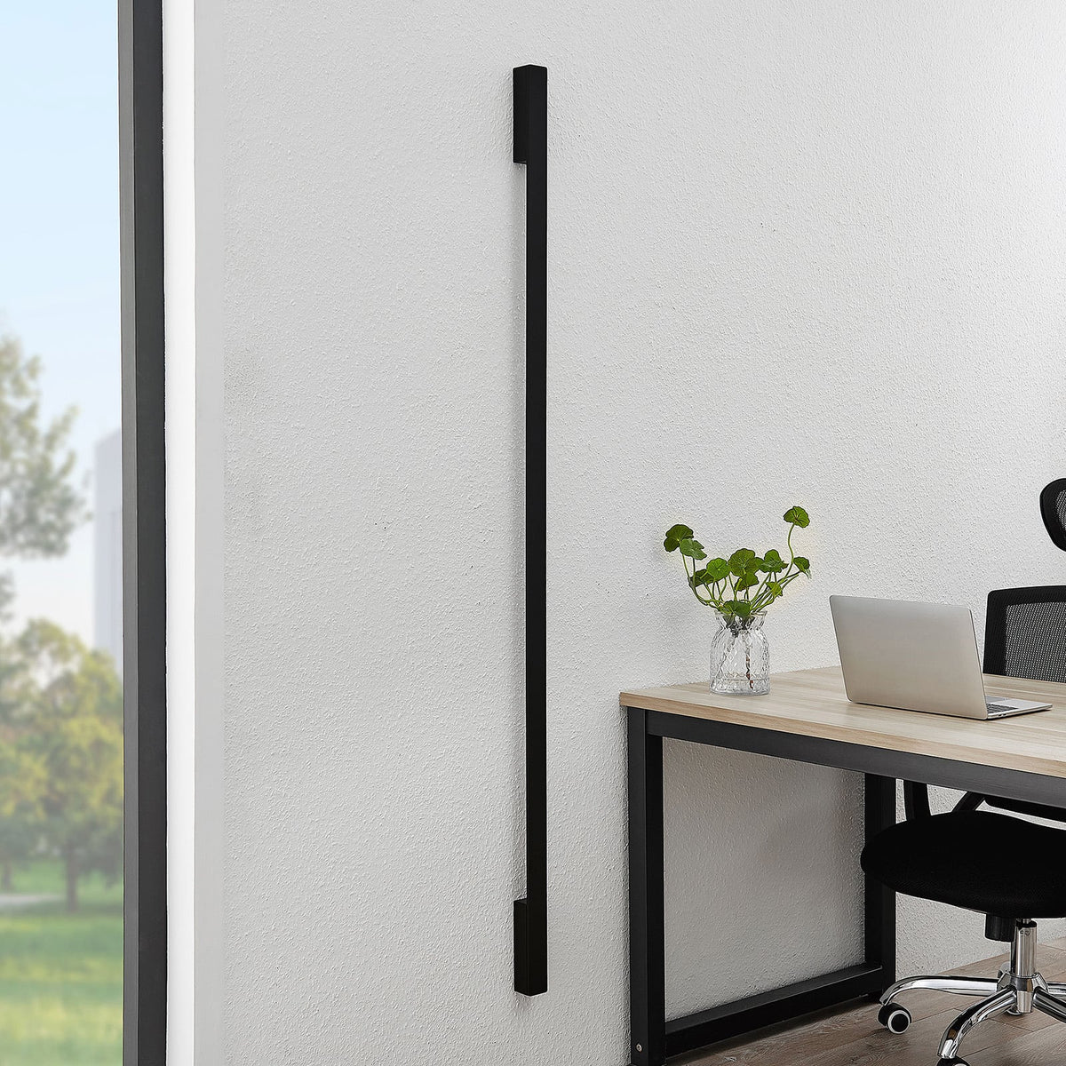 LED vegglampe Ivano svart aluminium 170 cm detalj