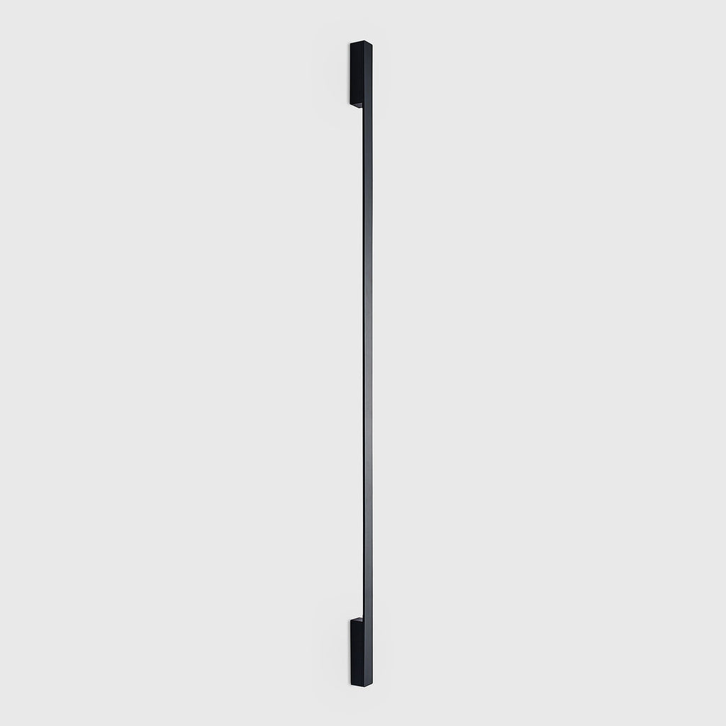 LED vegglampe Ivano svart aluminium 170 cm nærbilde av LED-lys
