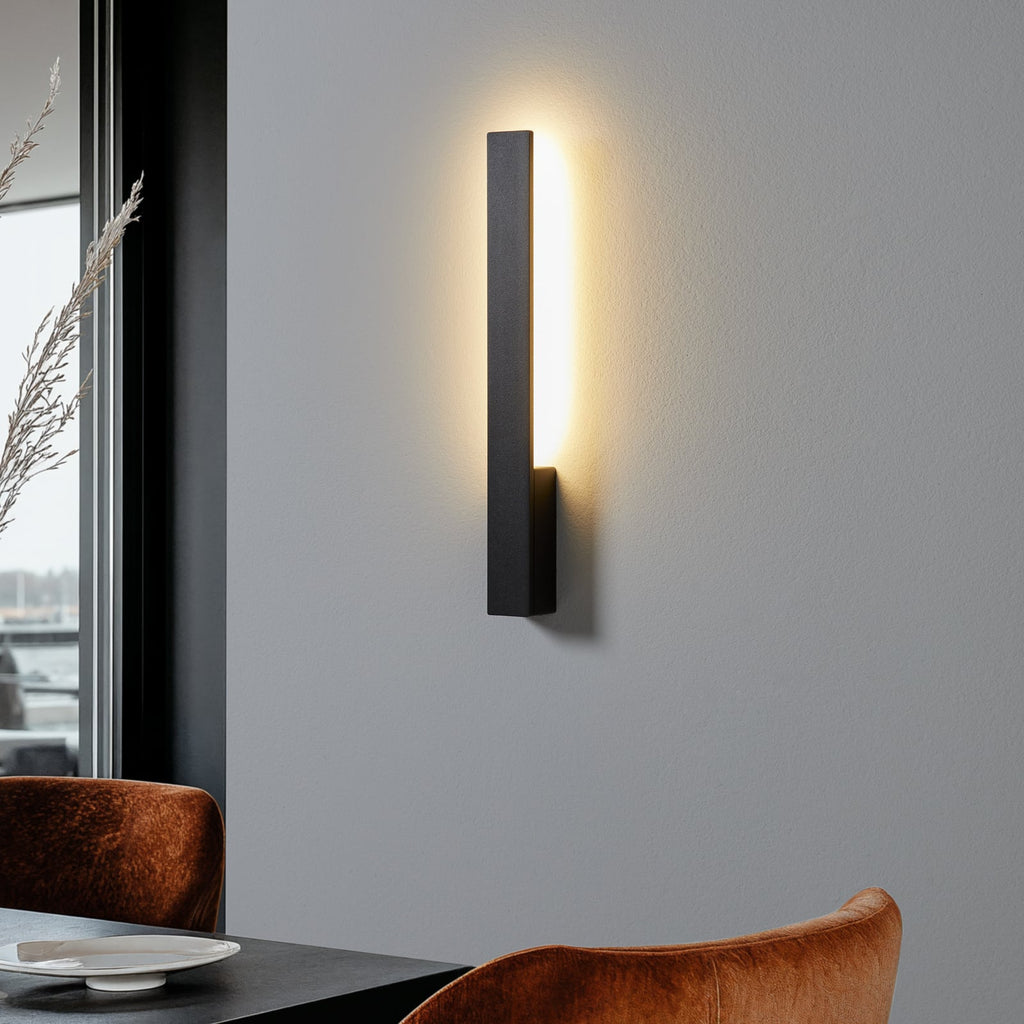 LED vegglampe Ivano svart aluminium bakside