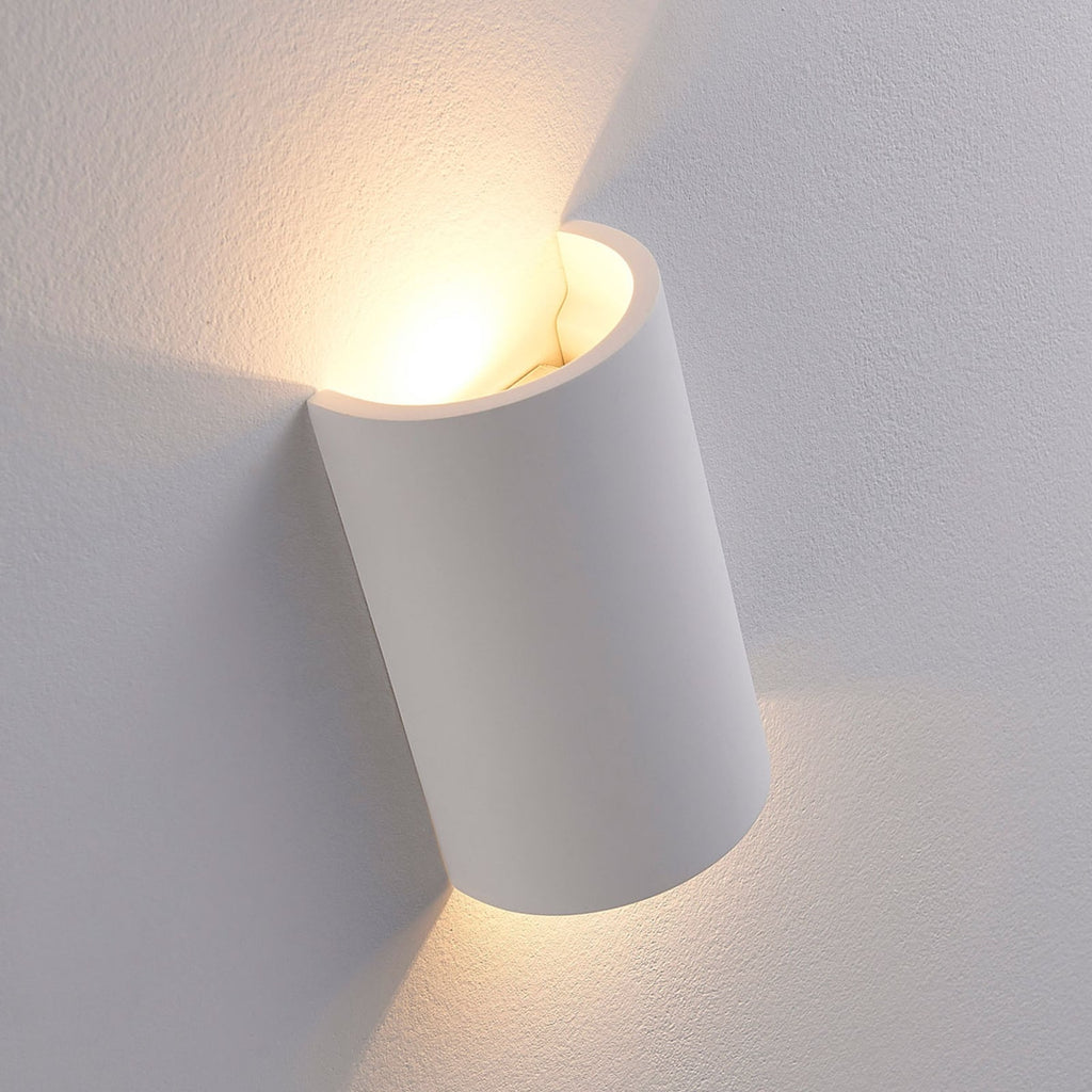 LED vegglampe Jenke gips hvit opp og ned 16 cm nærbilde av gipsmateriale