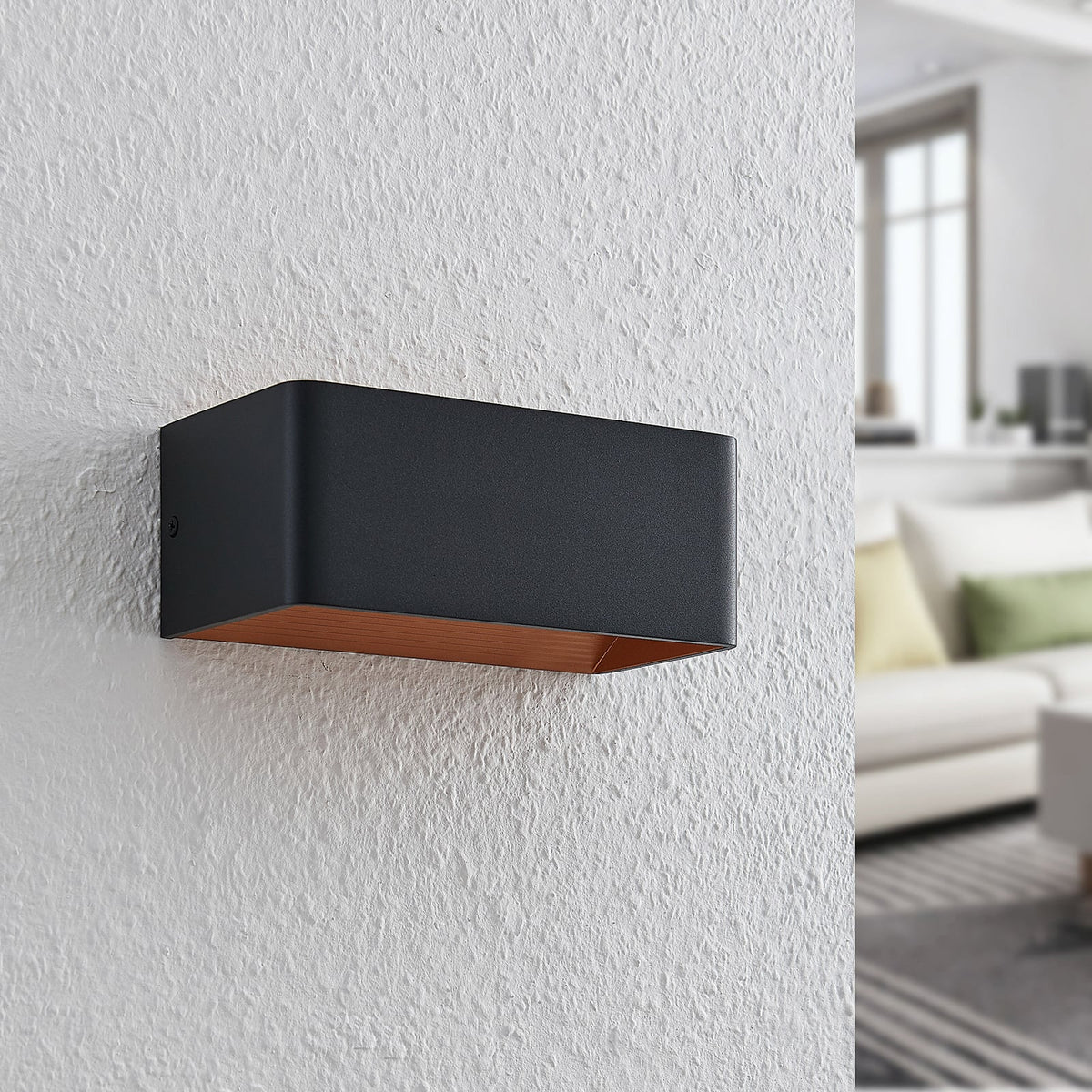 LED vegglampe Karam opp og ned svart/gull bakside