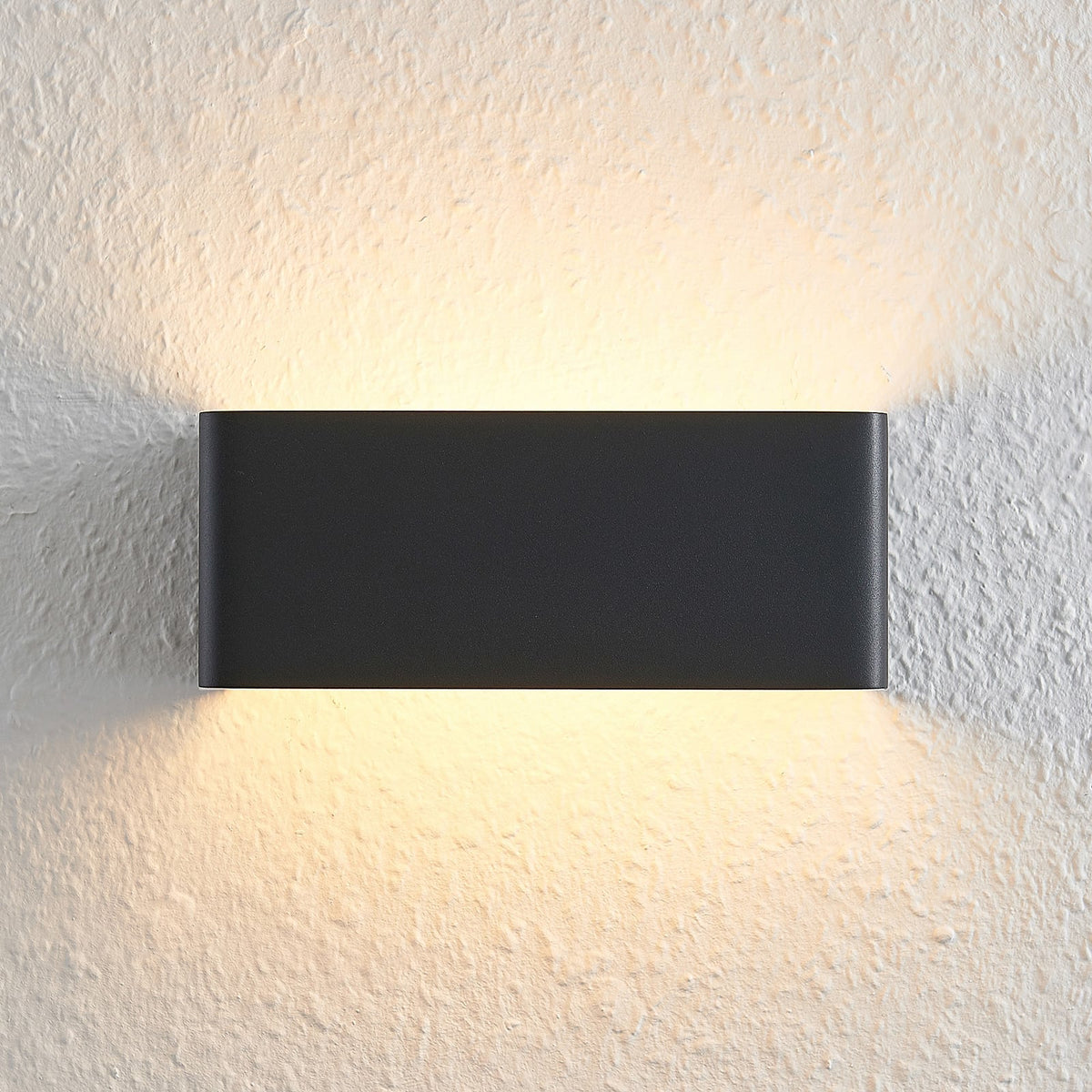 LED vegglampe Karam opp og ned svart/gull montert